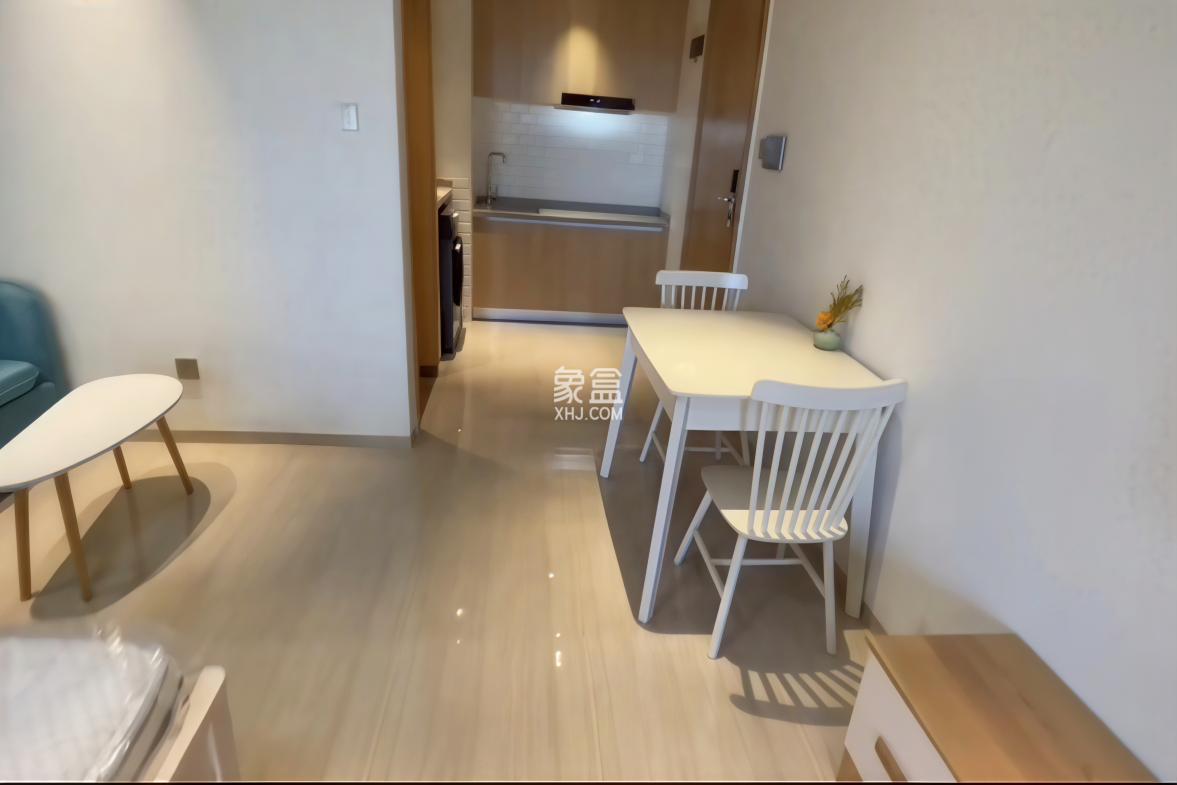 海航豪庭北苑 1室1厅1卫 2700.0元/月 海航豪庭北苑 1室1厅1卫 2700.0元/月室内图