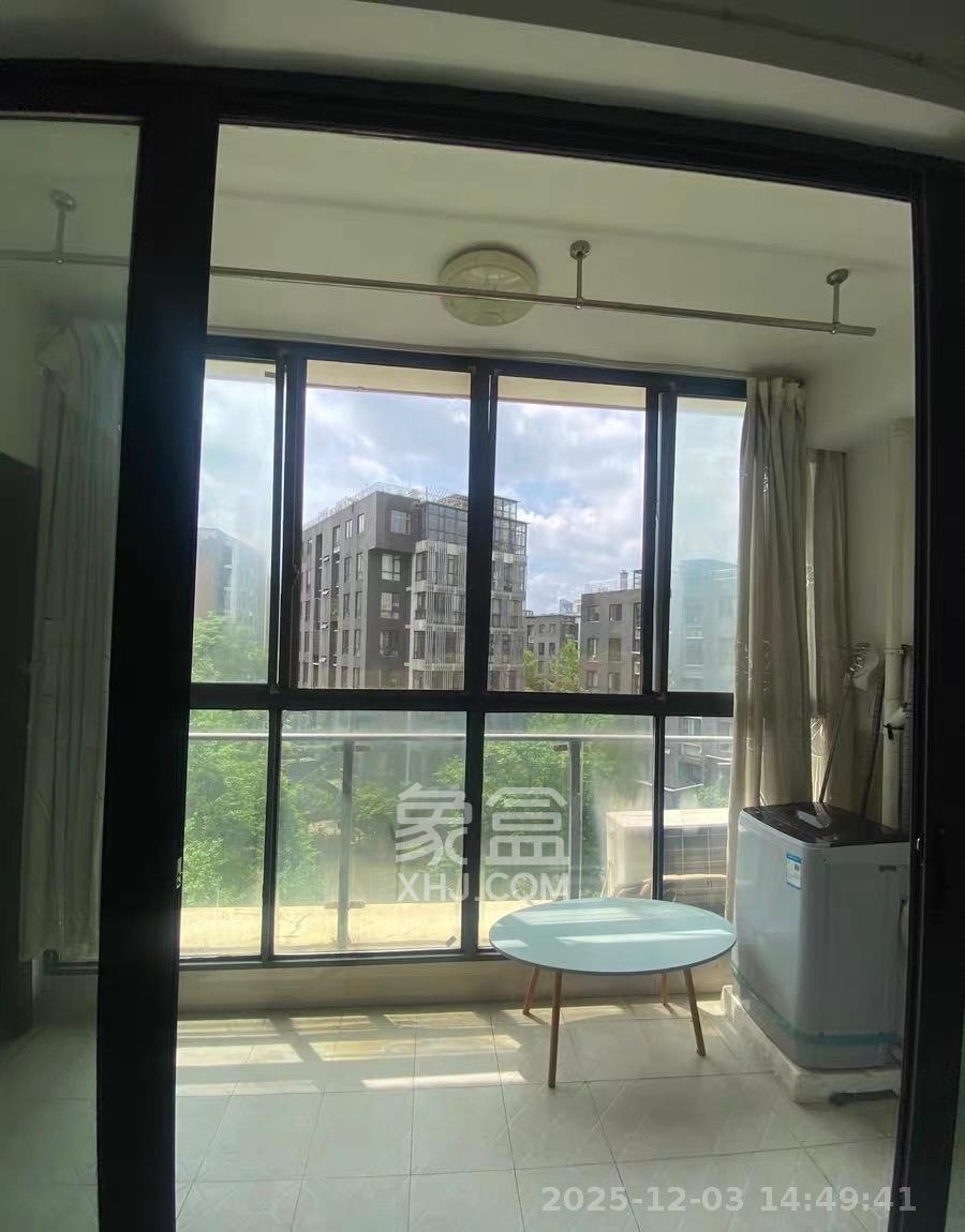 阳光100三期 2室2厅1卫 1800.0元/月 阳光100三期 2室2厅1卫 1800.0元/月室内图