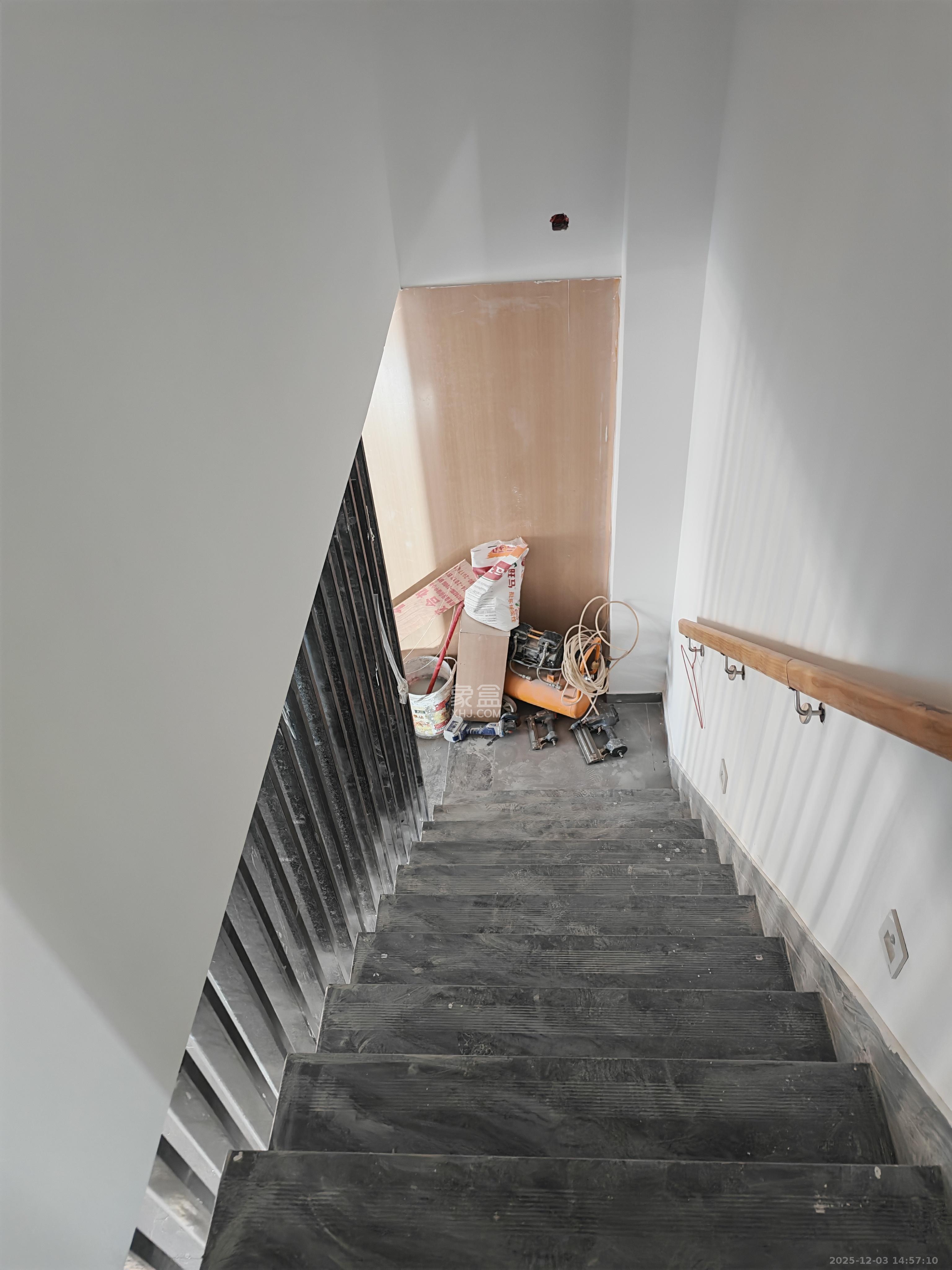 绿地公馆（绿地名邸）   278.26㎡      7000.0元/月室内图