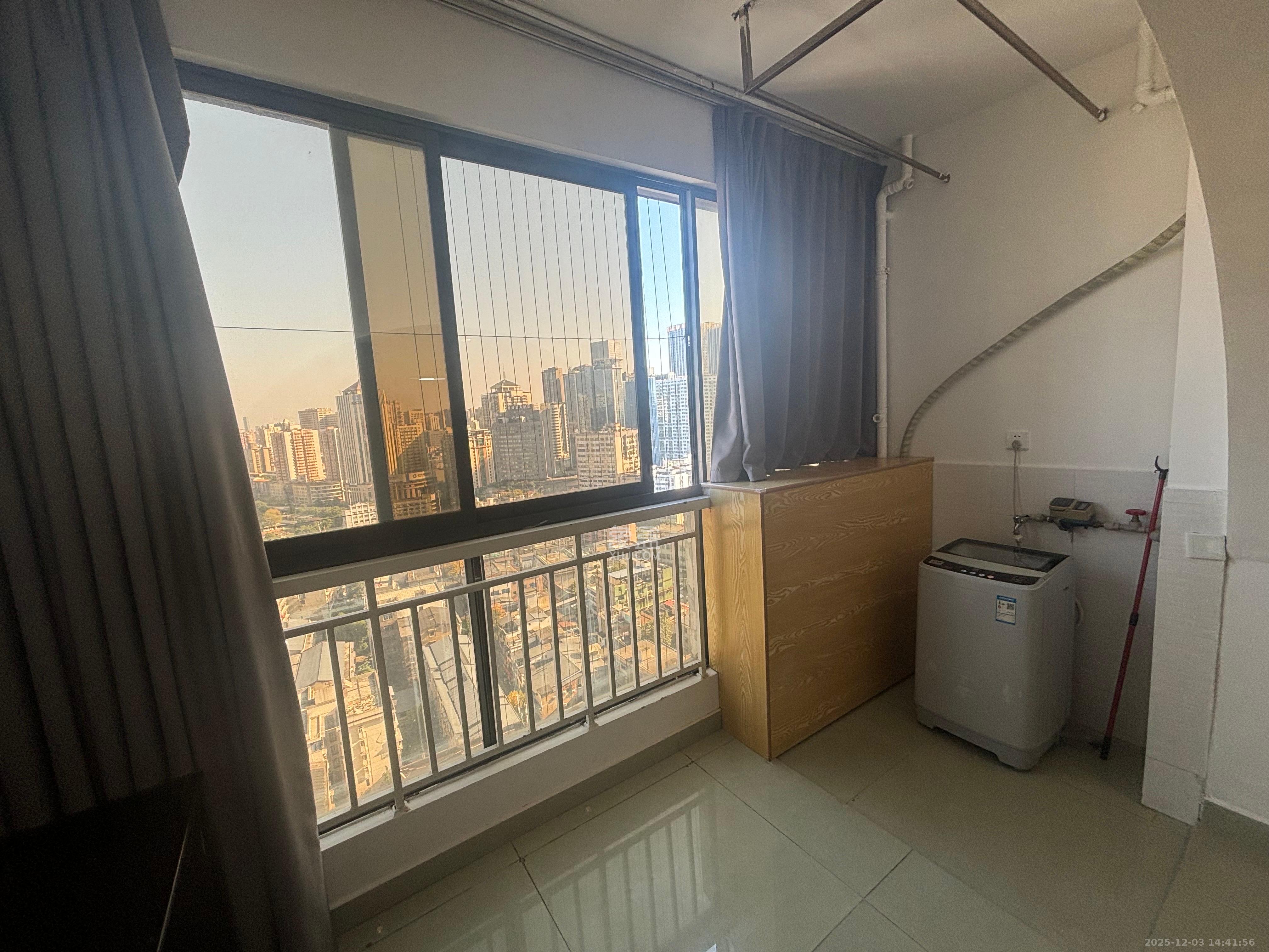 七彩丽都 1室1厅1卫 1600.0元/月 七彩丽都 1室1厅1卫 1600.0元/月室内图