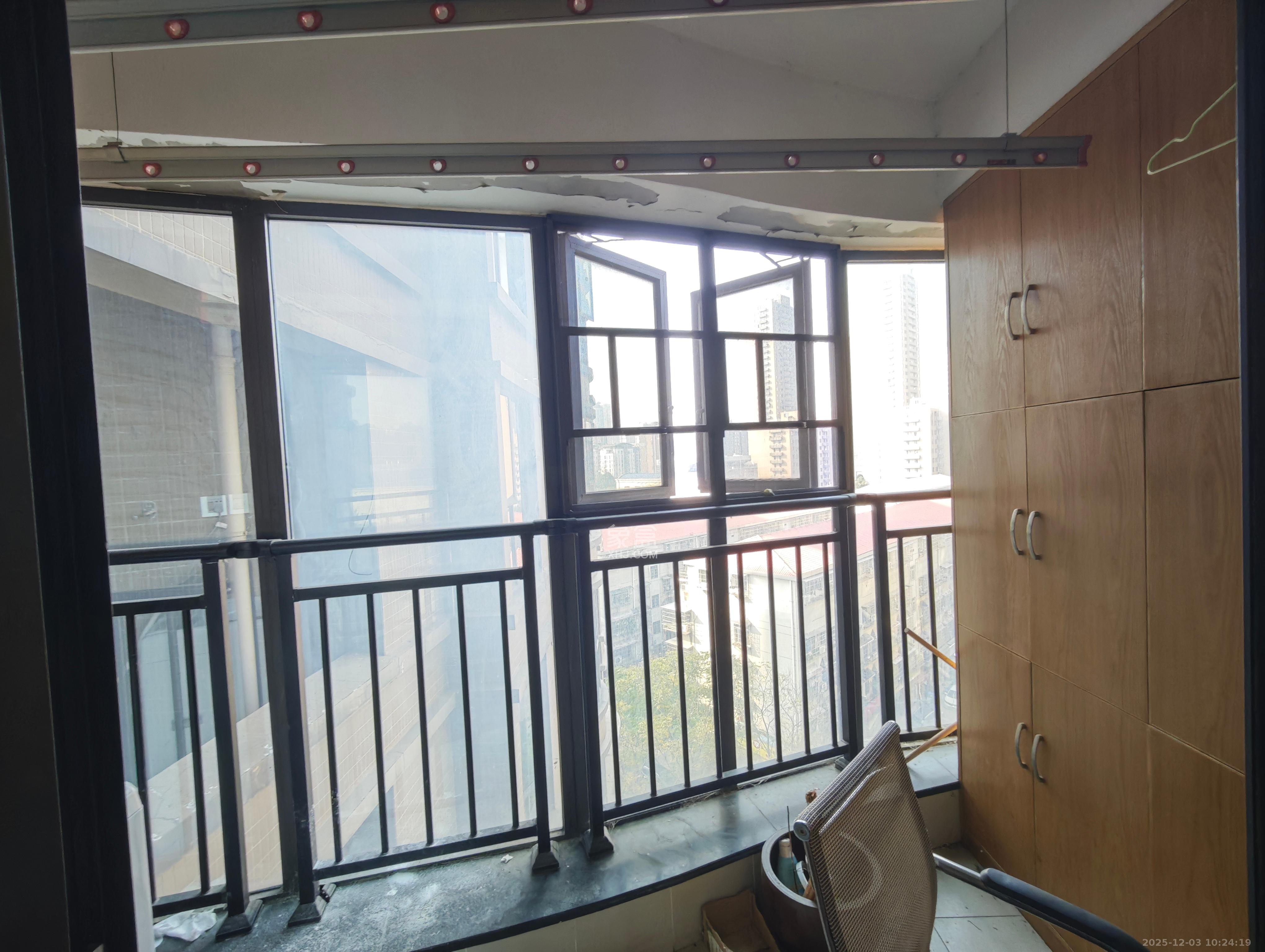 湘域熙岸 1室2厅2卫 3900.0元/月 湘域熙岸 1室2厅2卫 3900.0元/月室内图