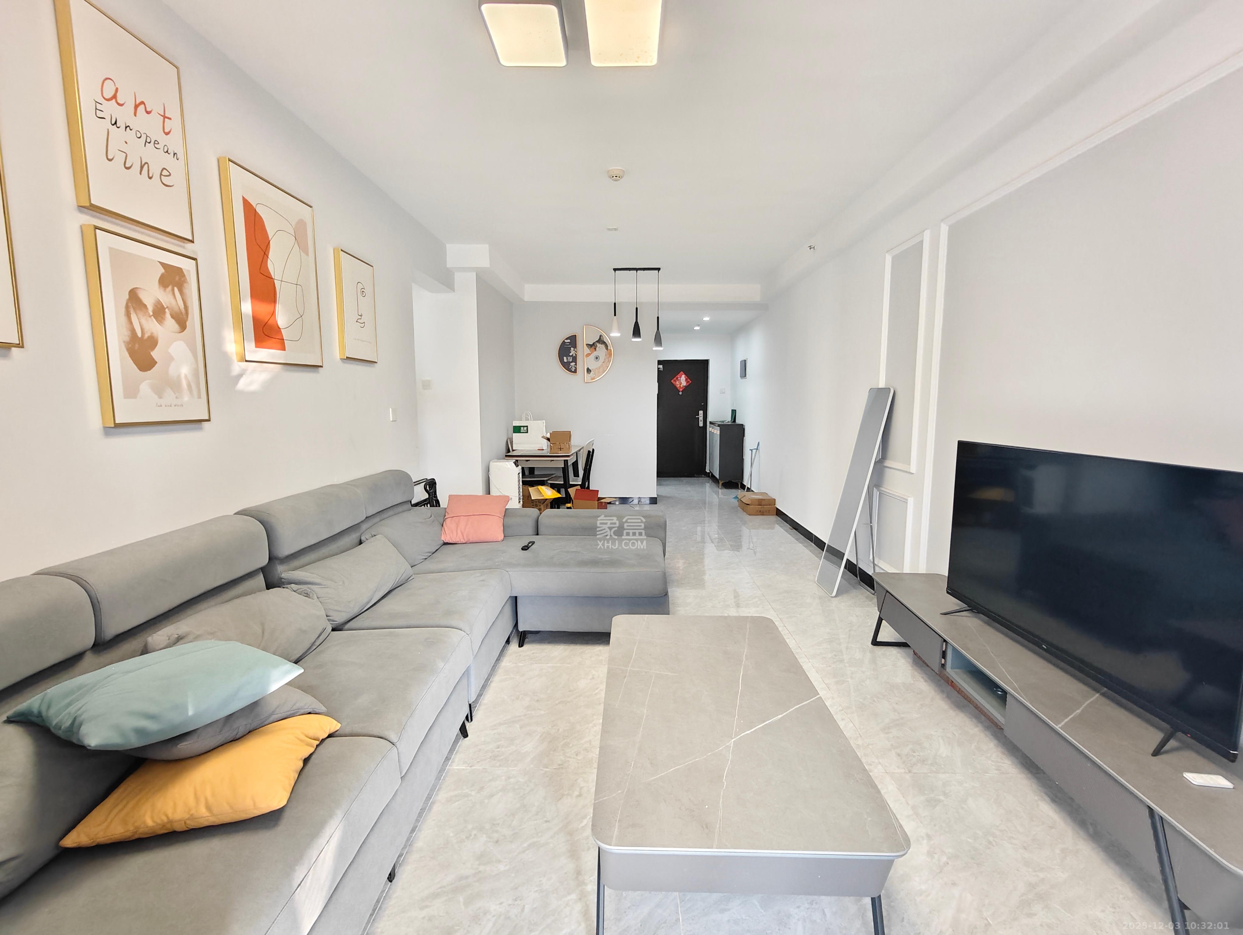 保利天禧D区  3室2厅1卫    3300.0元/月