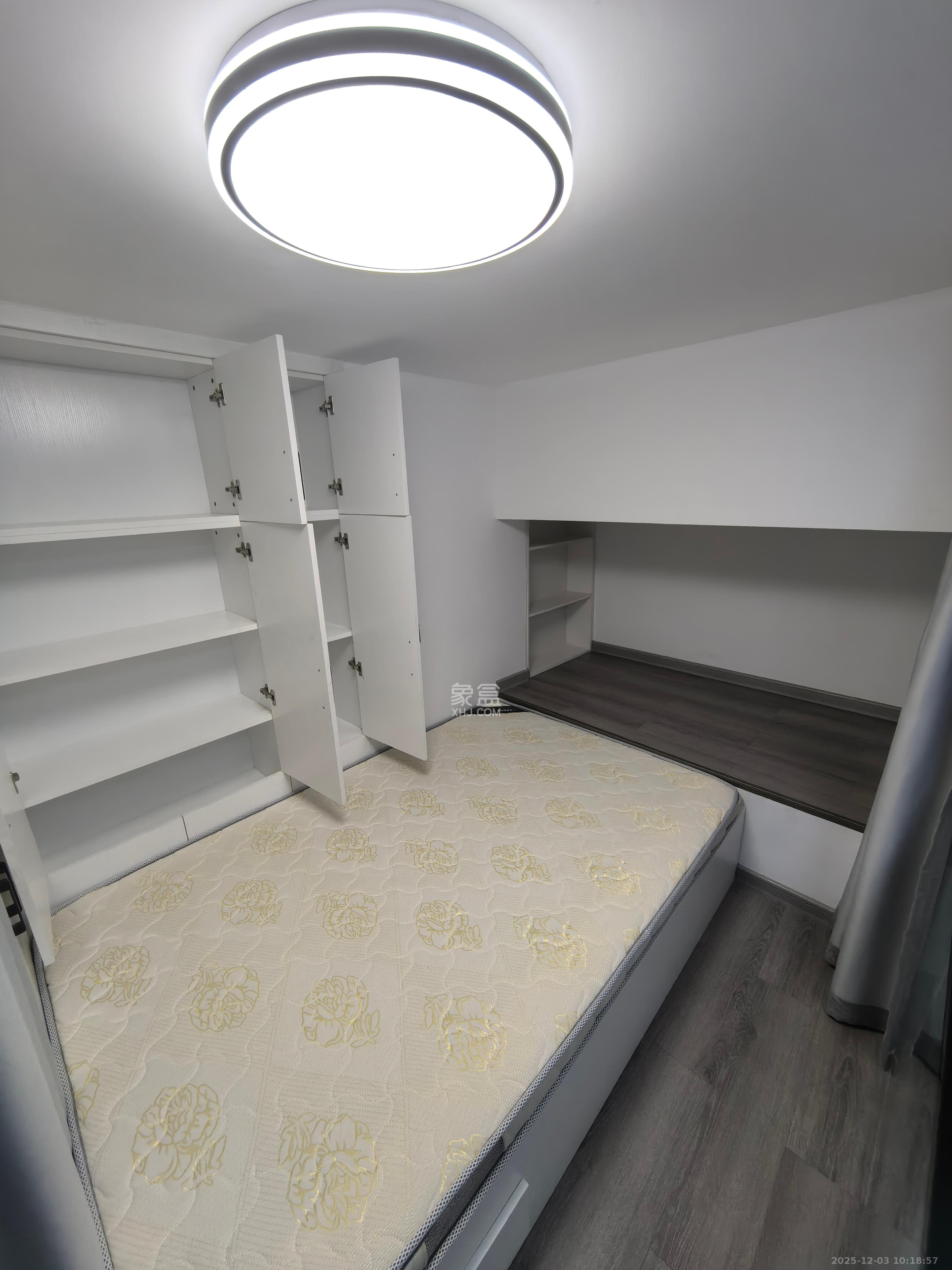 卓越江岸  2室2厅1卫    2100.0元/月室内图