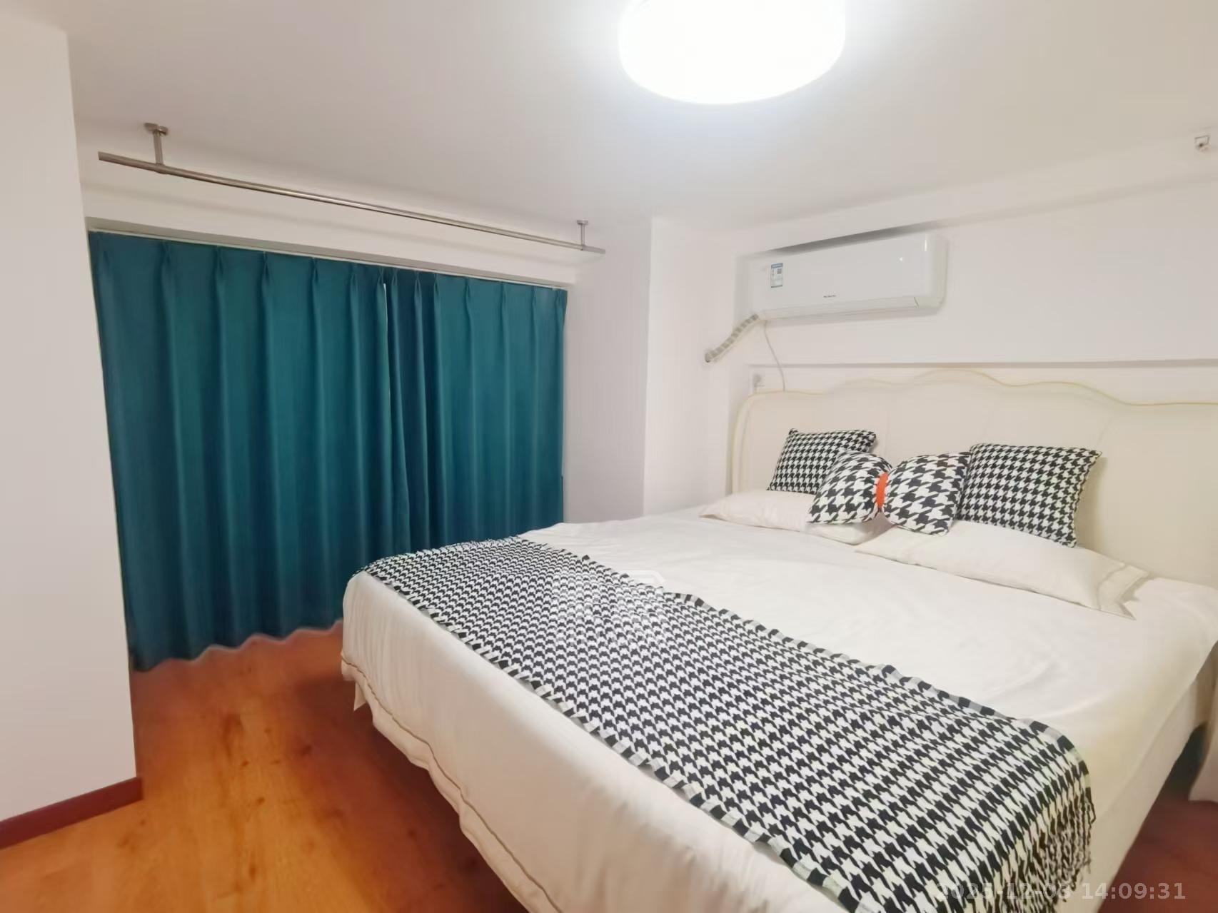 越秀悦湖台  2室2厅1卫    2300.0元/月室内图