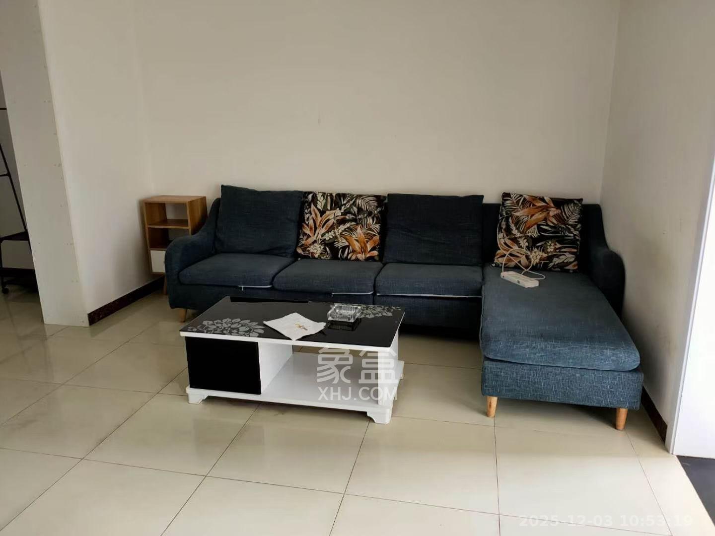 欧亚达国际广场  2室2厅1卫    2400.0元/月