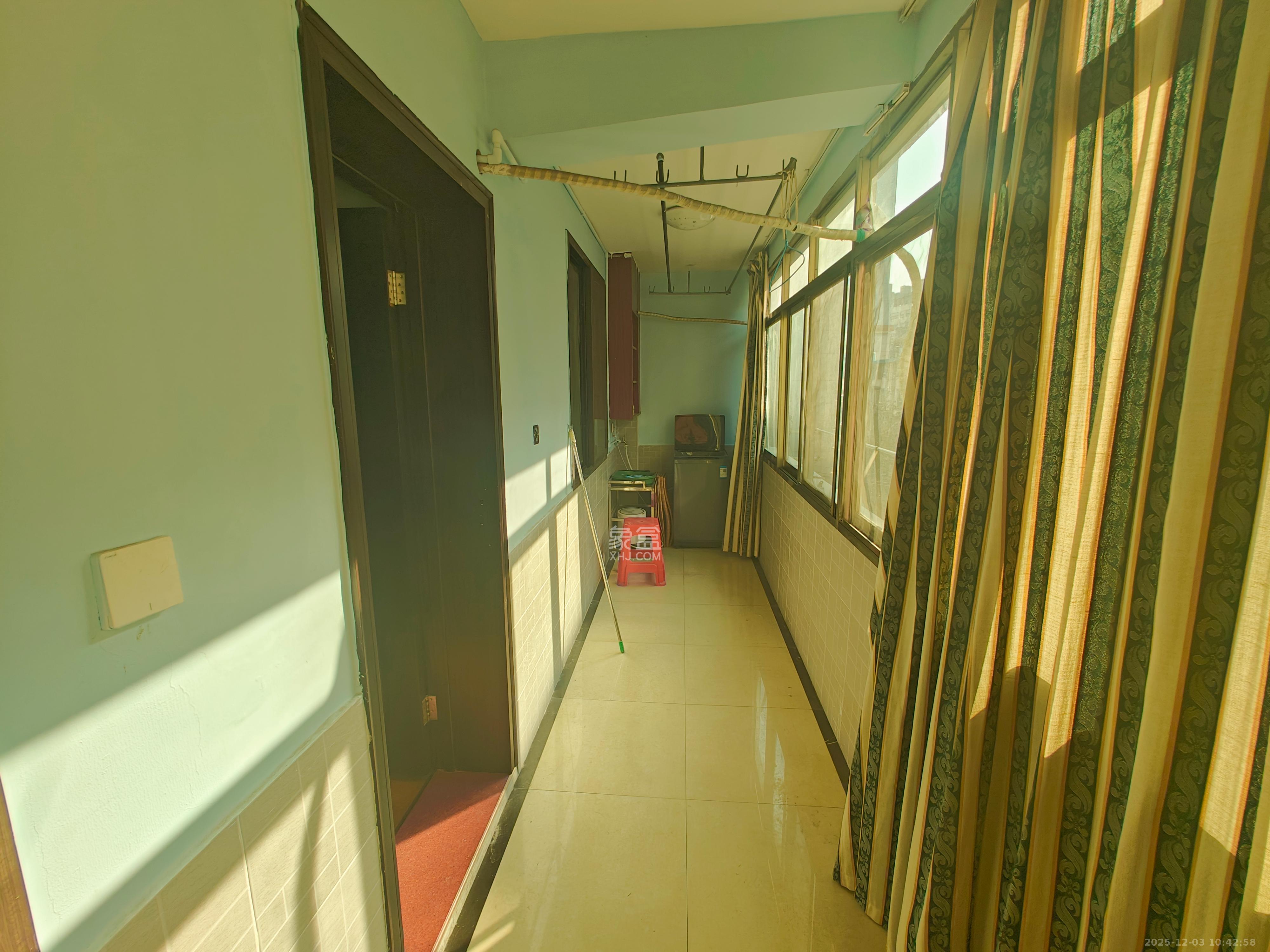 营盘东路、营盘西路散盘  1室0厅0卫    2200.0元/月室内图