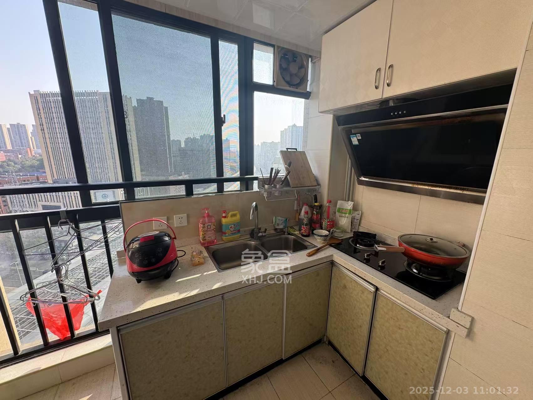 山水湾  1室1厅1卫    1300.0元/月室内图