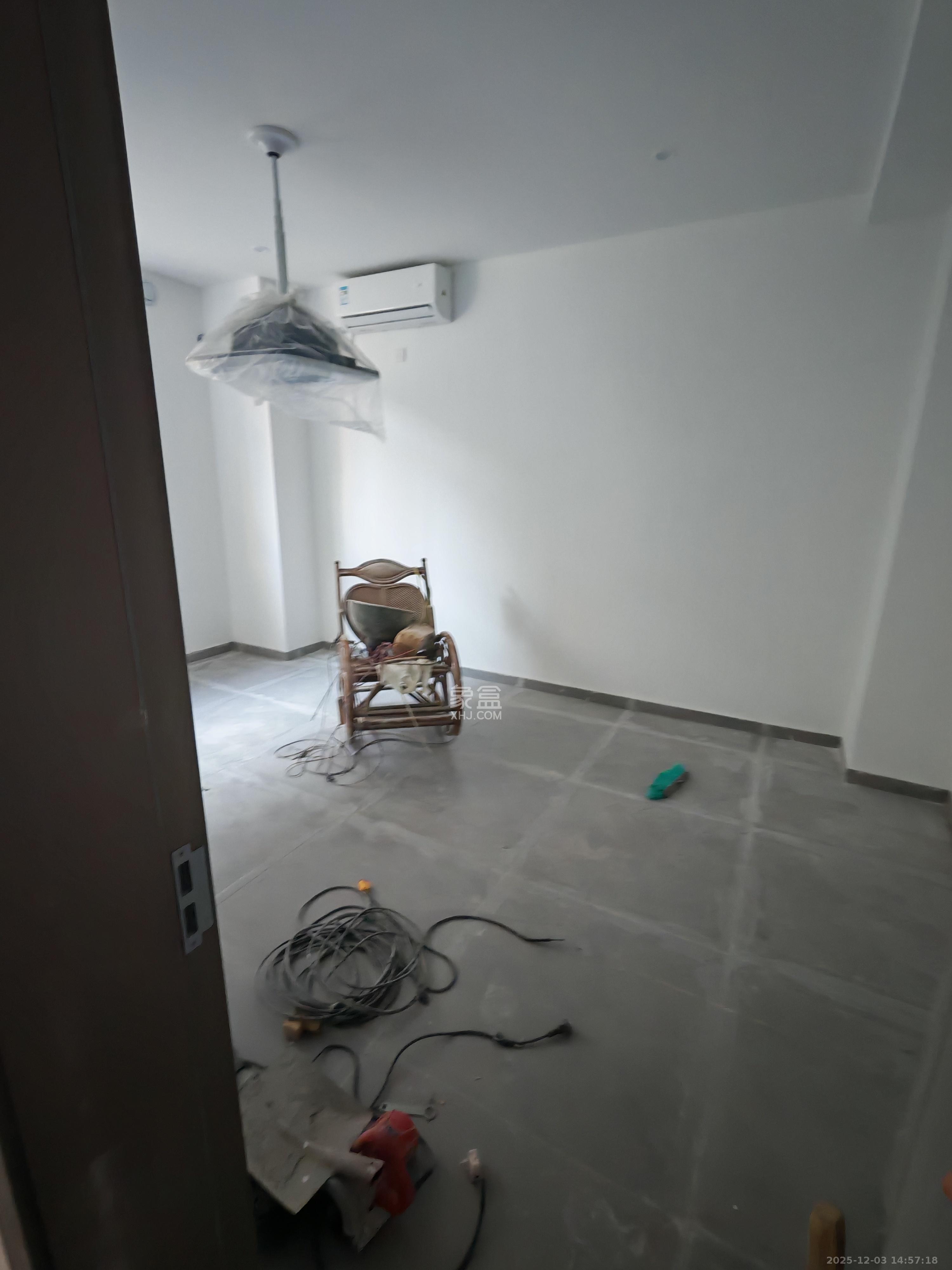 绿地公馆（绿地名邸）   278.26㎡      7000.0元/月室内图