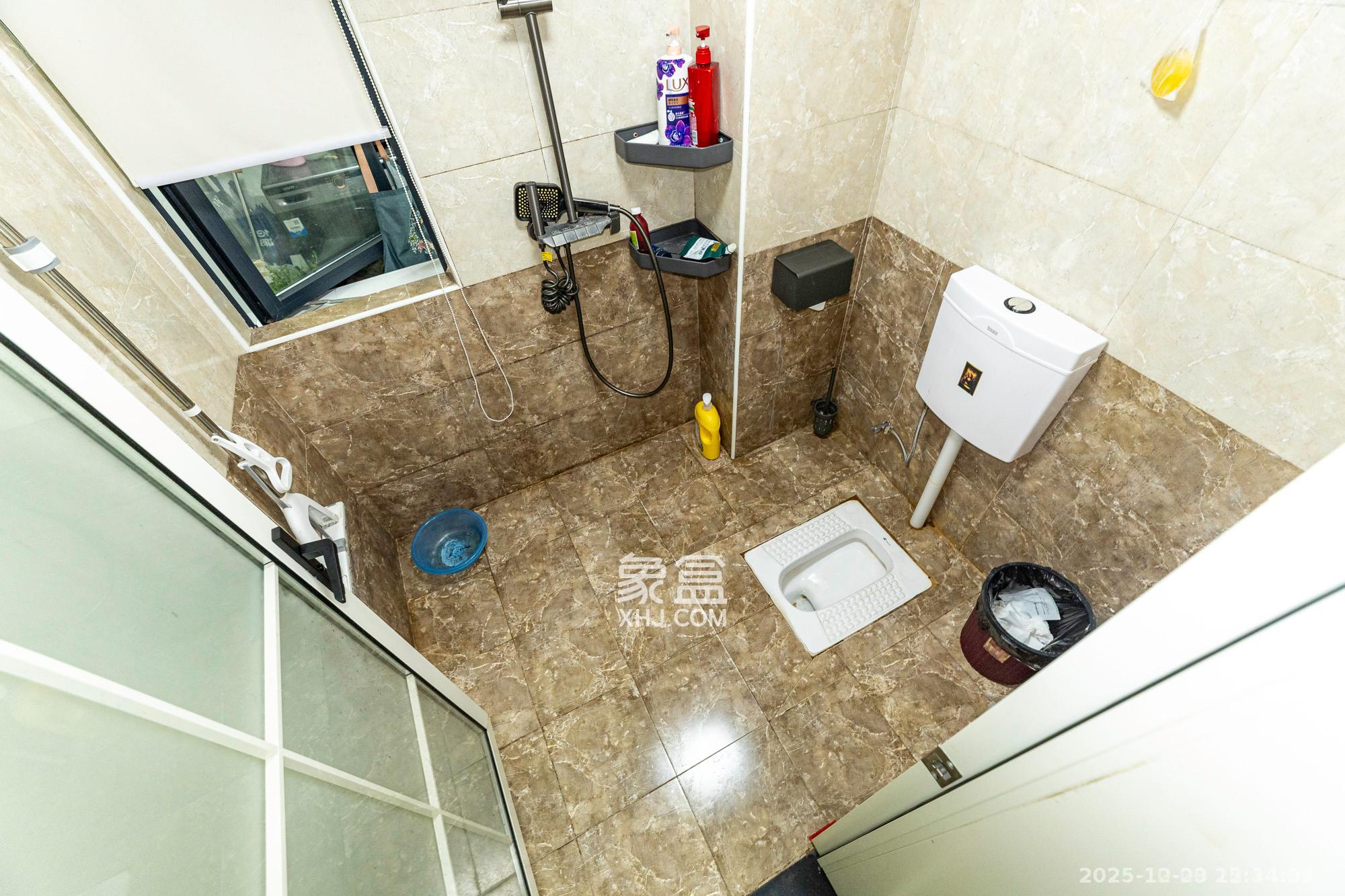 蓝山郡  3室2厅1卫    1900.0元/月室内图