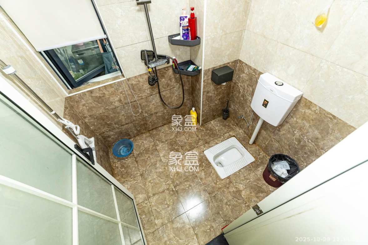 蓝山郡 3室2厅1卫 1900.0元/月 蓝山郡 3室2厅1卫 1900.0元/月室内图