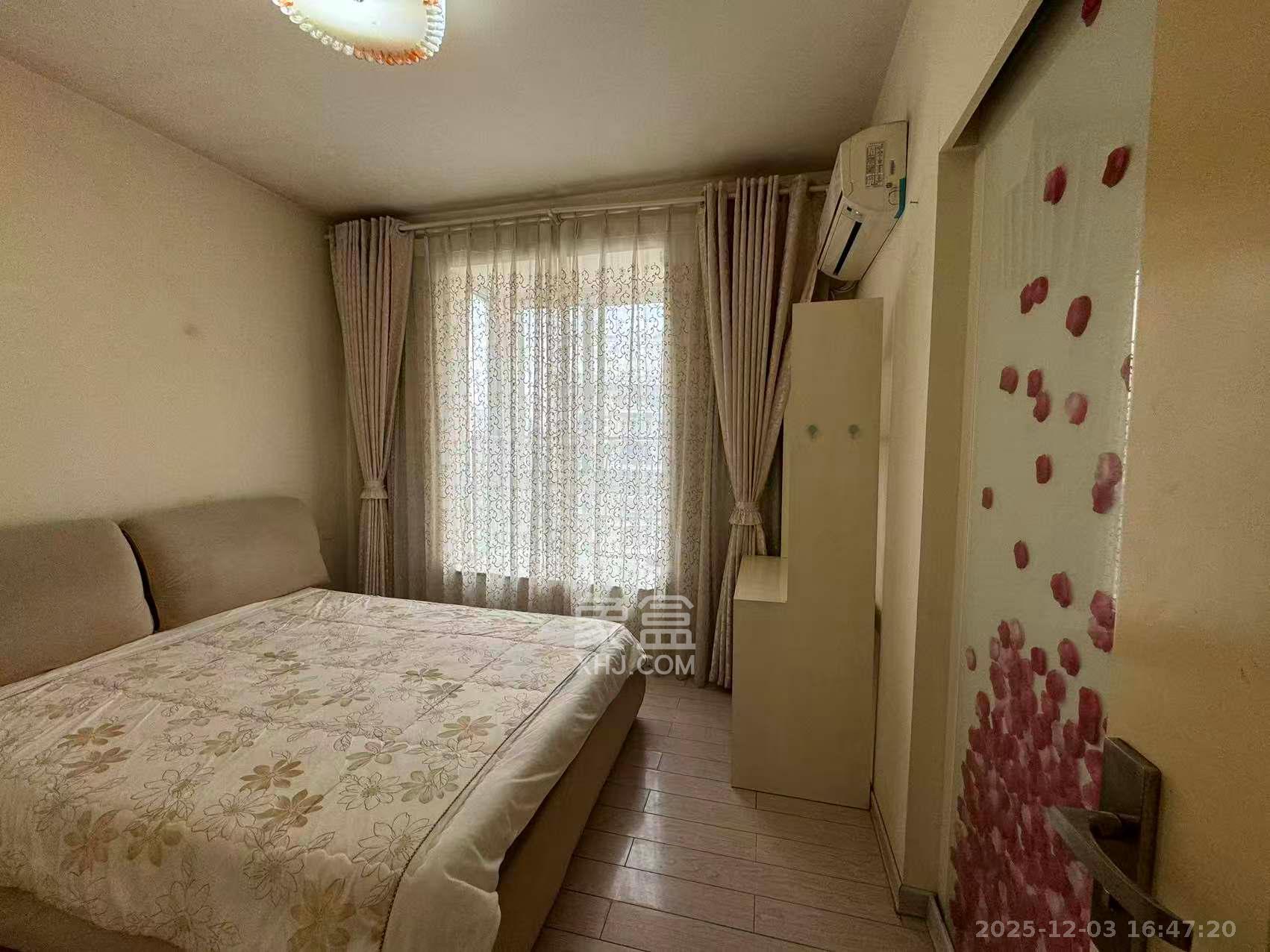 金碧文华  2室2厅1卫    1900.0元/月室内图