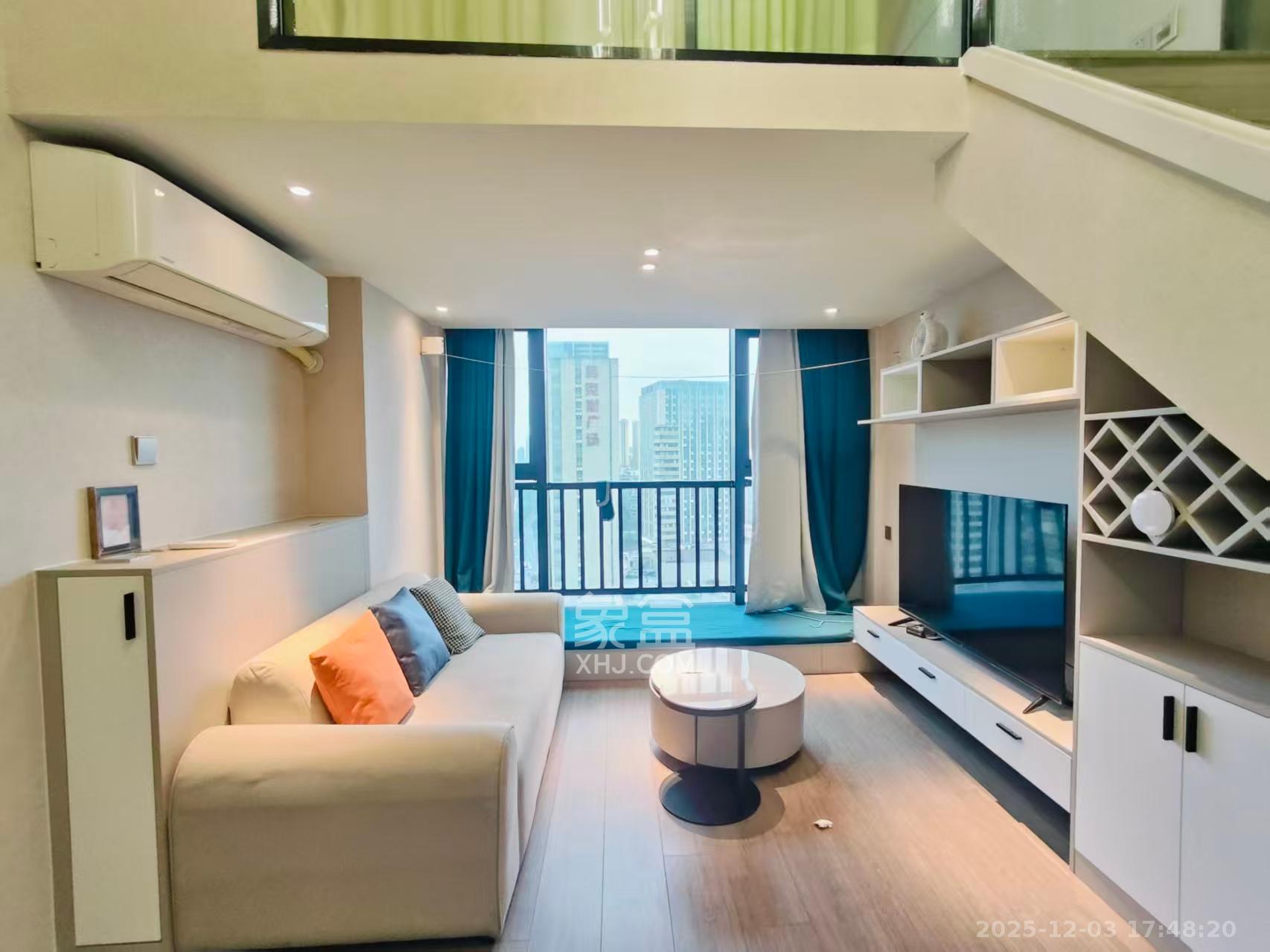 中一鲲出（鲲鹏府）  2室2厅1卫    2400.0元/月