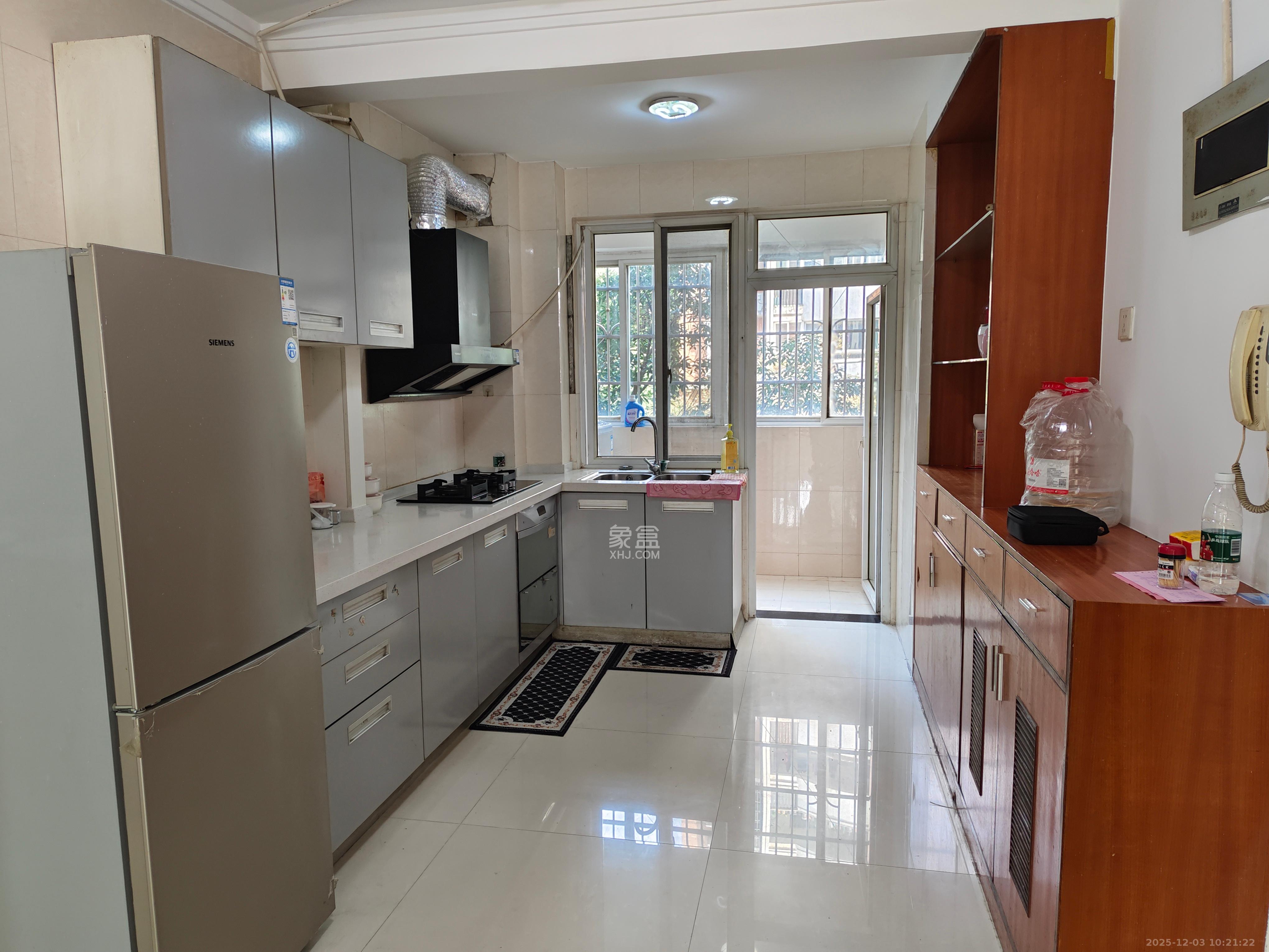 晶华美地 2室2厅1卫 1700.0元/月 晶华美地 2室2厅1卫 1700.0元/月室内图