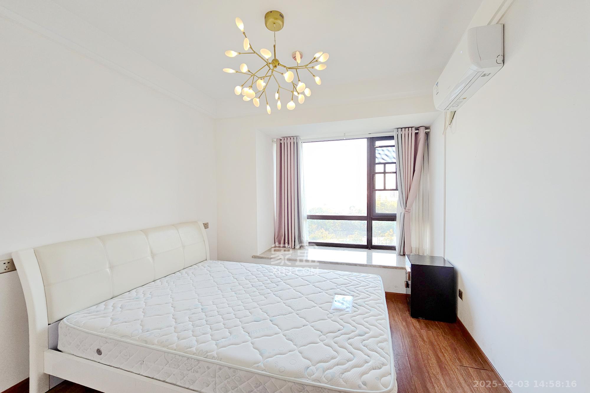 明昇壹城(明昇时代广场)二期 3室2厅2卫 150.0万 明昇壹城(明昇时代广场)二期 3室2厅2卫 150.0万卧室