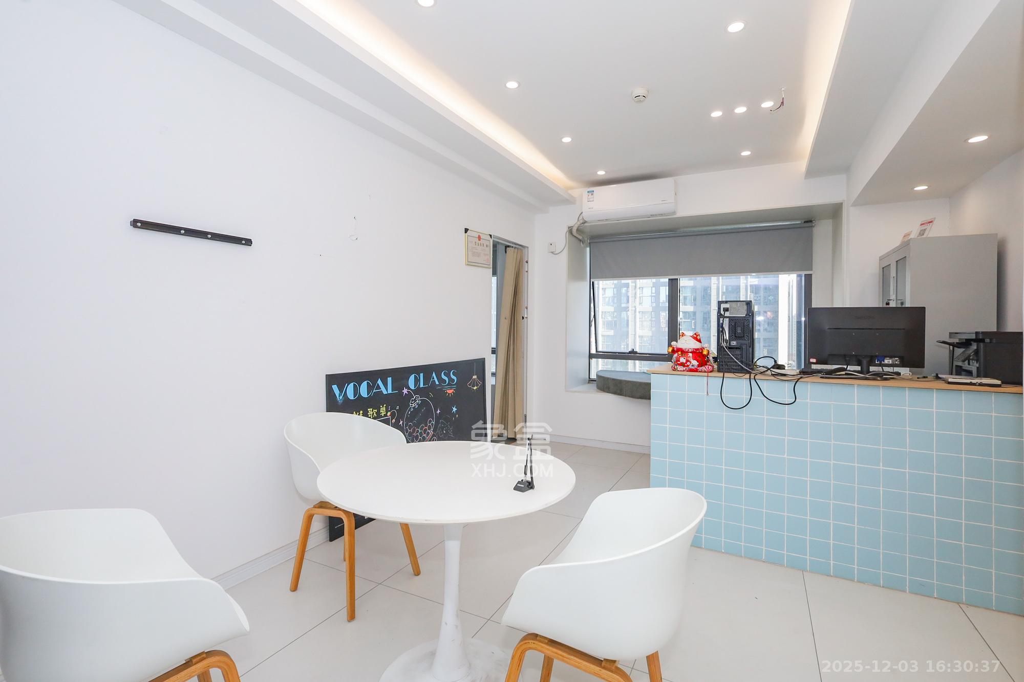 龙湖铂金岛  1室1厅1卫    40.0万