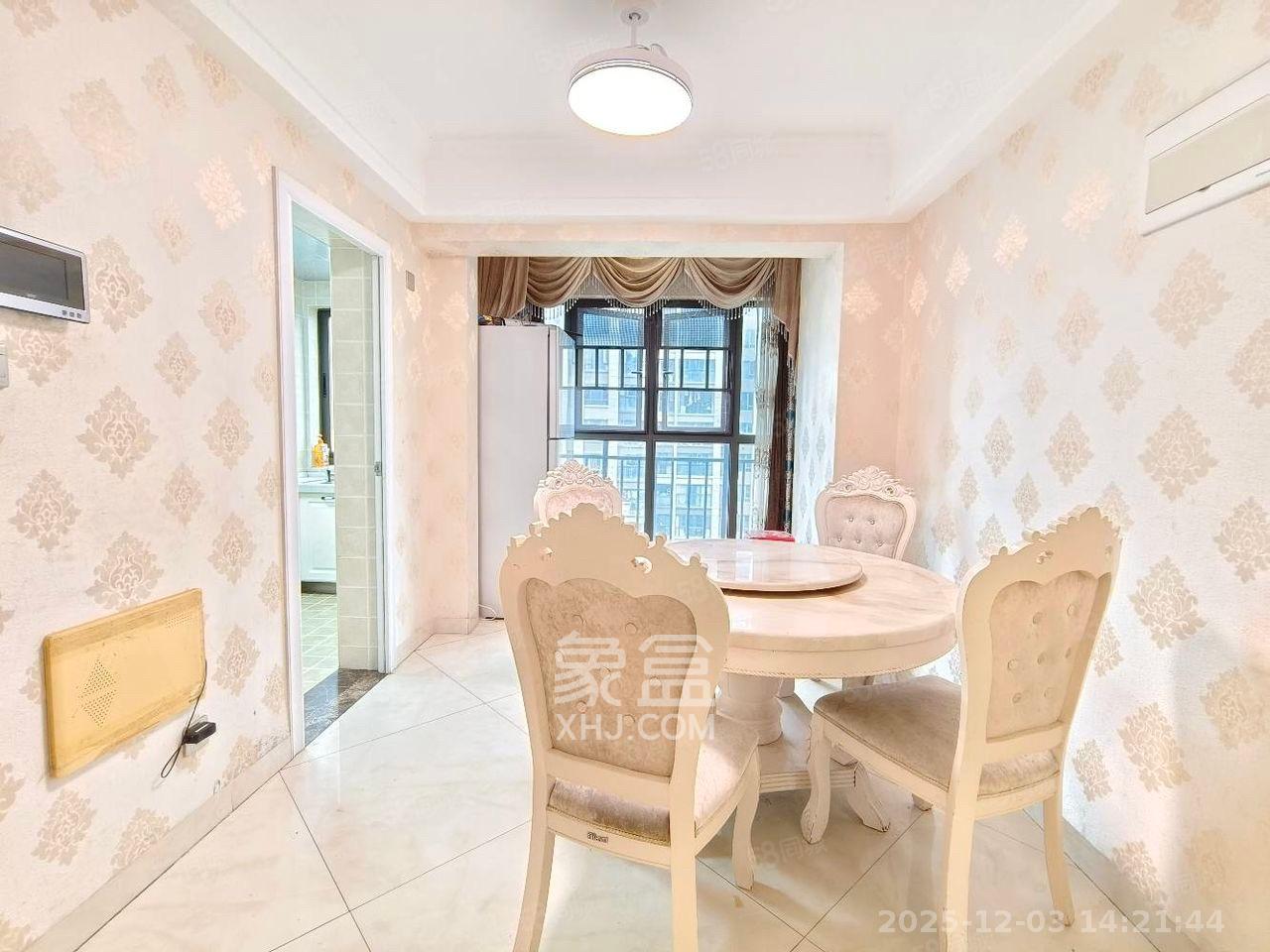 南山雍江汇（滨江国际新城）  3室2厅2卫    3600.0元/月室内图