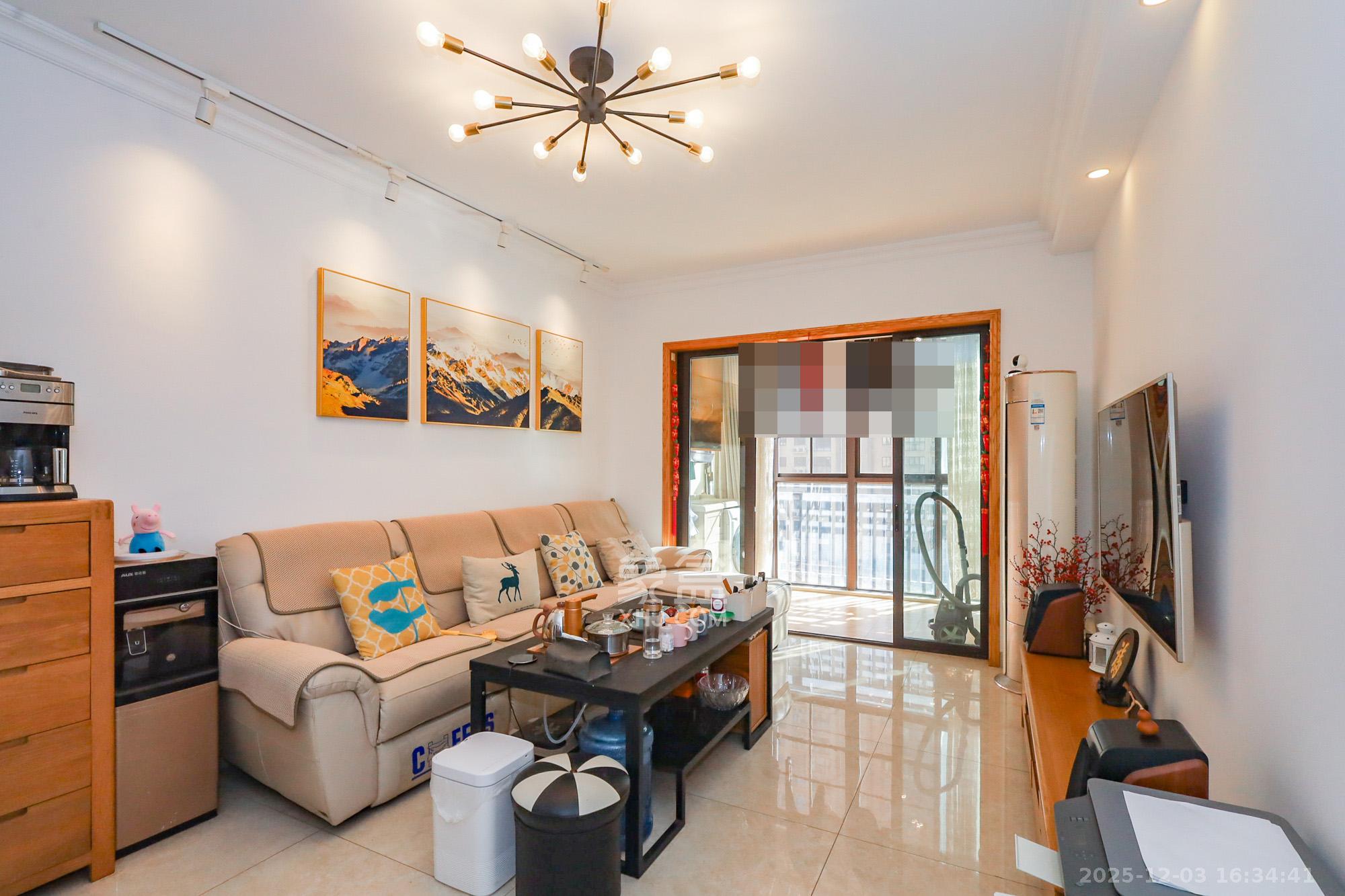 钰龙天下二期（钰龙佳园）  3室2厅2卫    228.0万客厅