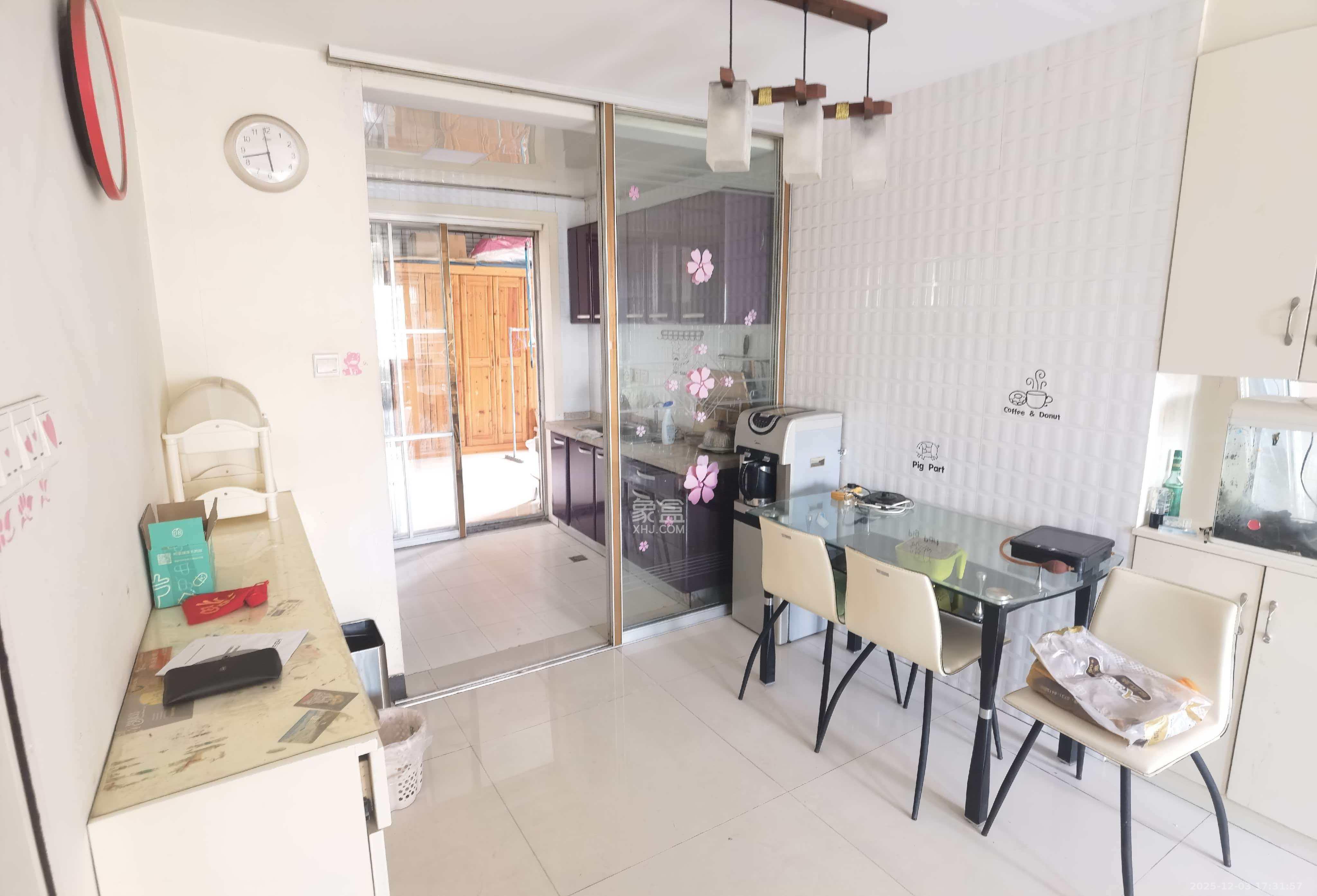 香颂国际 2室2厅1卫 1800.0元/月 香颂国际 2室2厅1卫 1800.0元/月室内图