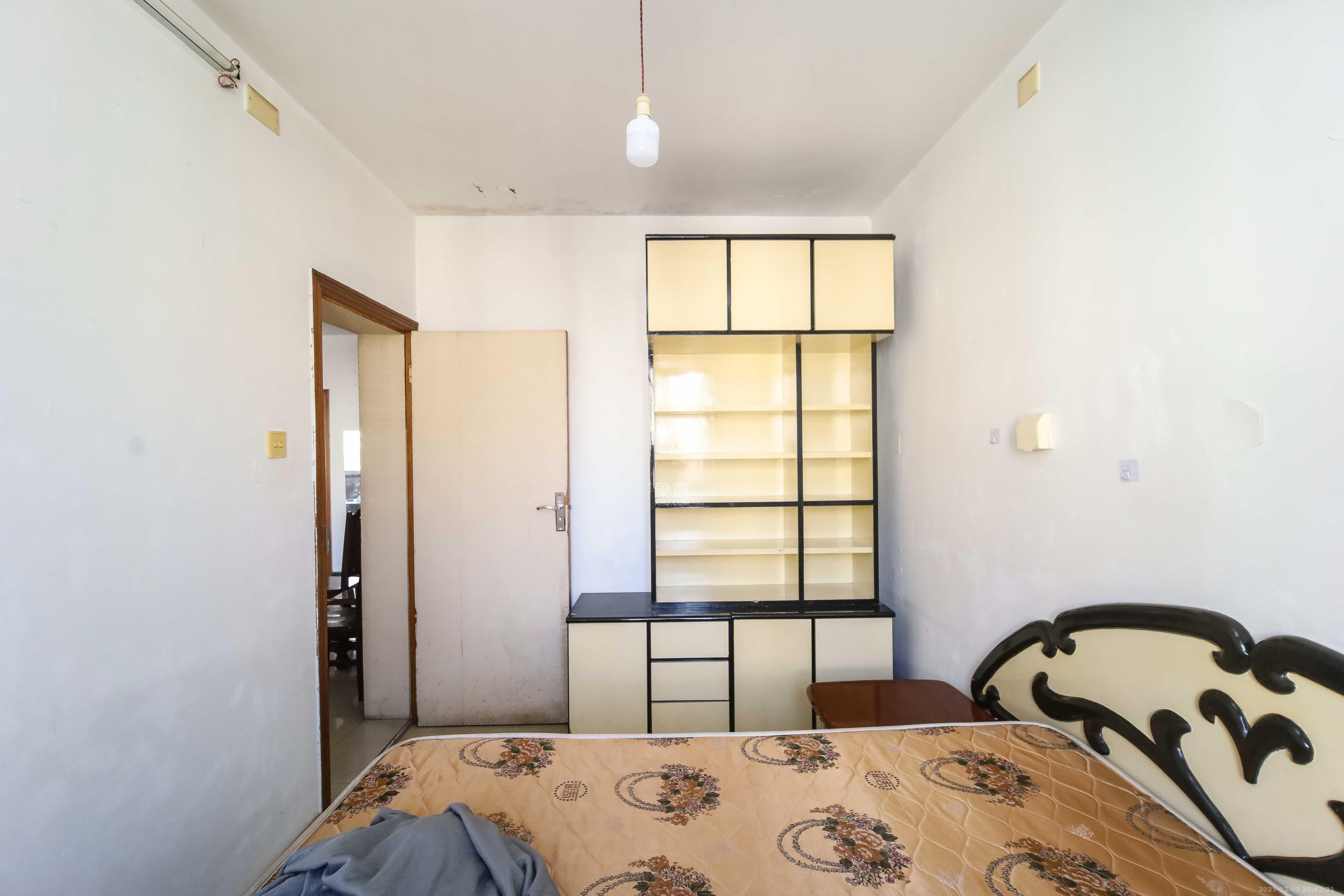 德政园 3室2厅1卫 53.8万 德政园 3室2厅1卫 53.8万卧室