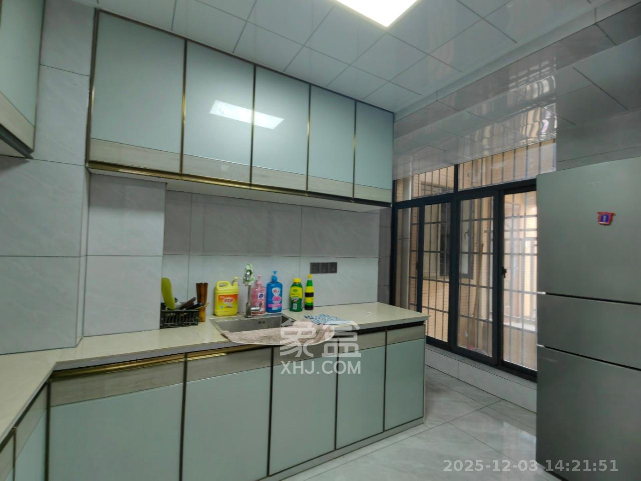 深业睿城 3室2厅2卫 2500.0元/月 深业睿城 3室2厅2卫 2500.0元/月室内图