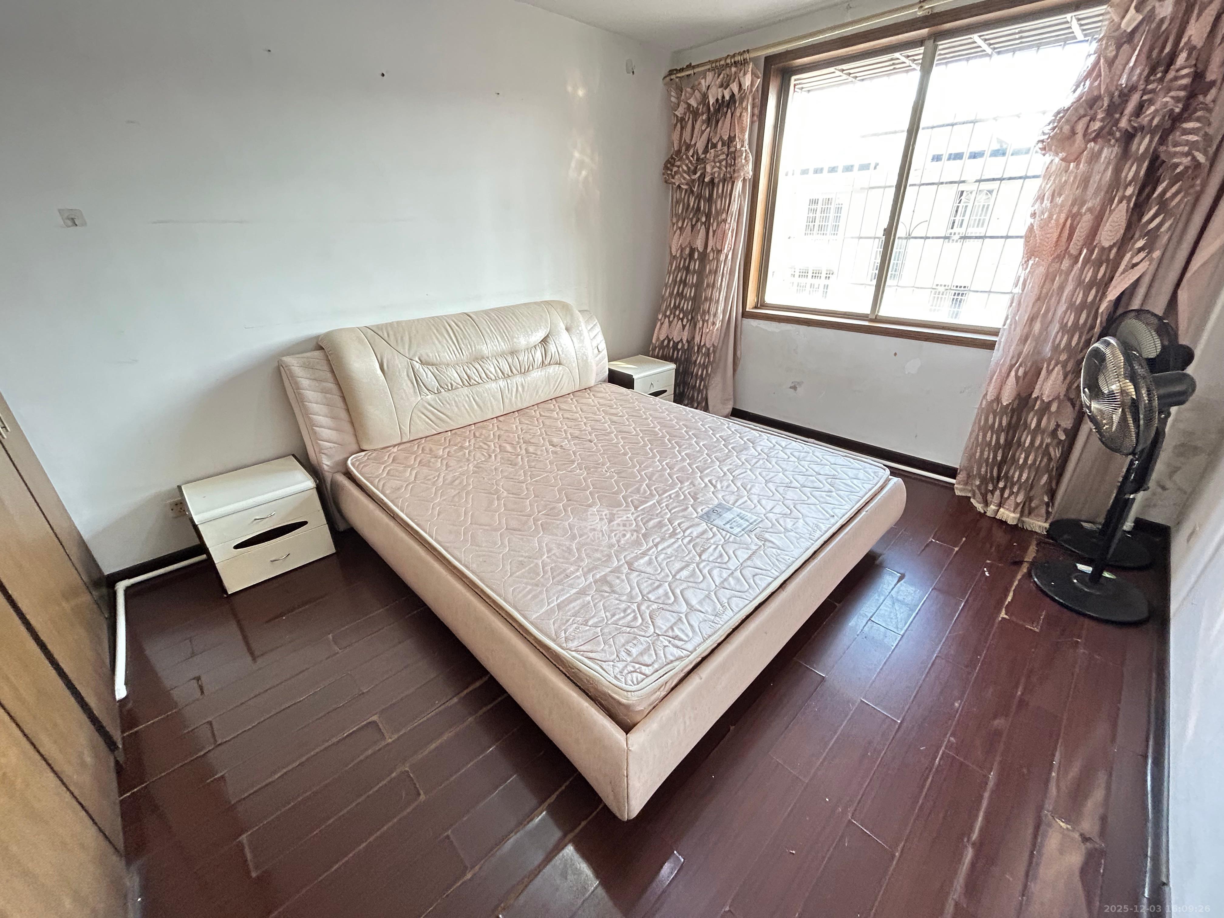 桔洲新苑(观沙岭) 3室2厅2卫 1700.0元/月 桔洲新苑(观沙岭) 3室2厅2卫 1700.0元/月室内图