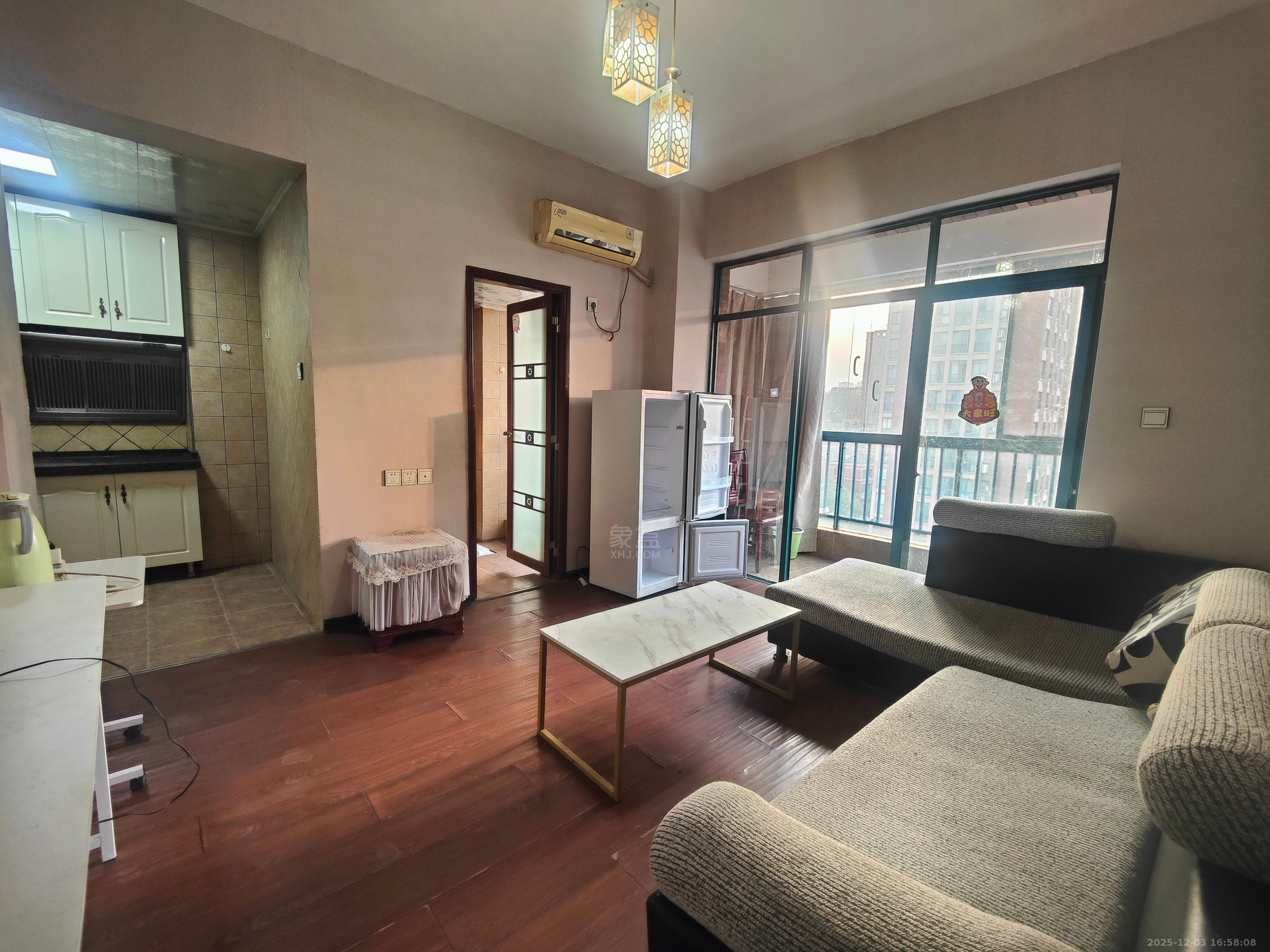 尚格名城向左向右  1室1厅1卫    1050.0元/月室内图