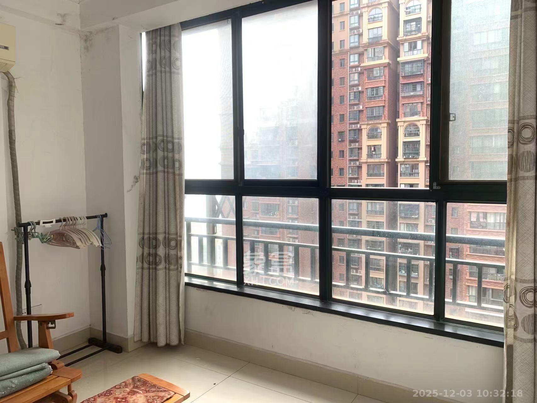 东玺门  2室1厅1卫    2500.0元/月室内图