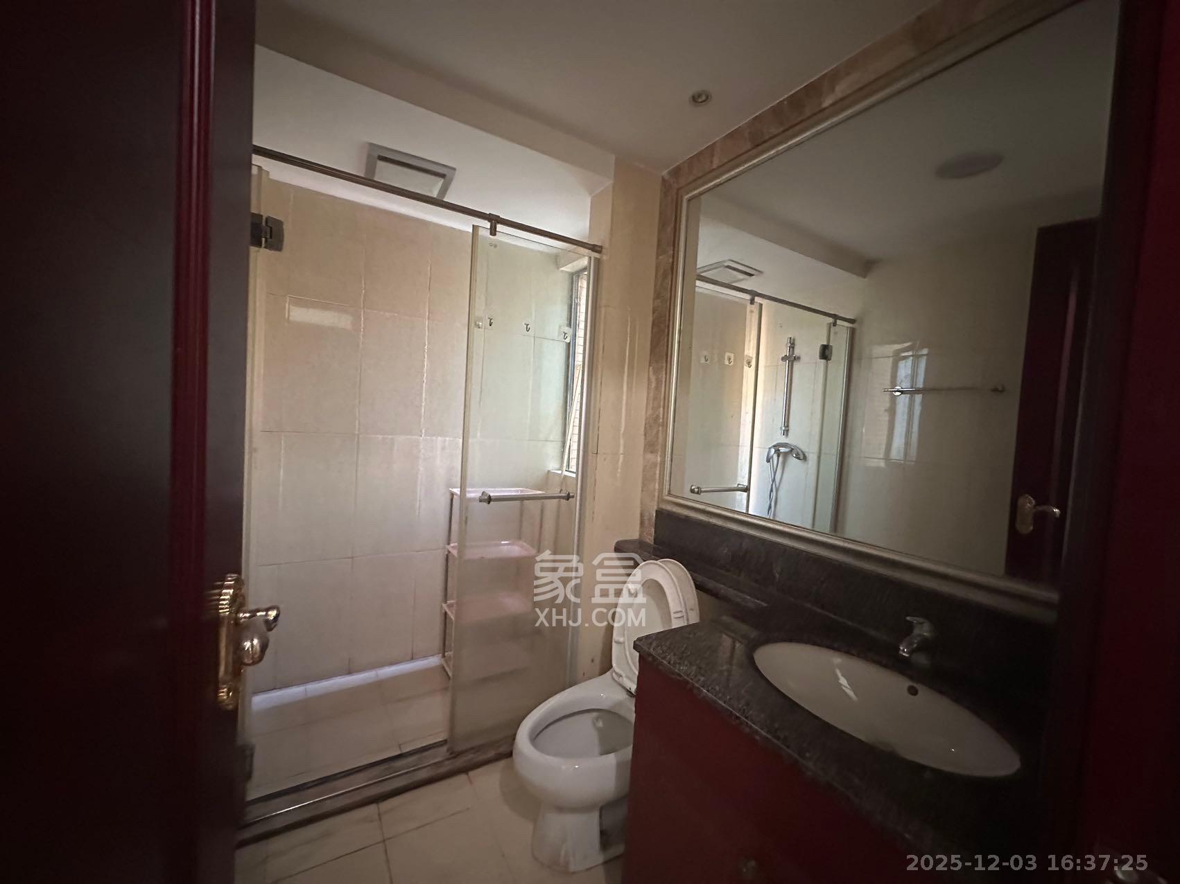 恒大雅苑  3室2厅2卫    2700.0元/月室内图