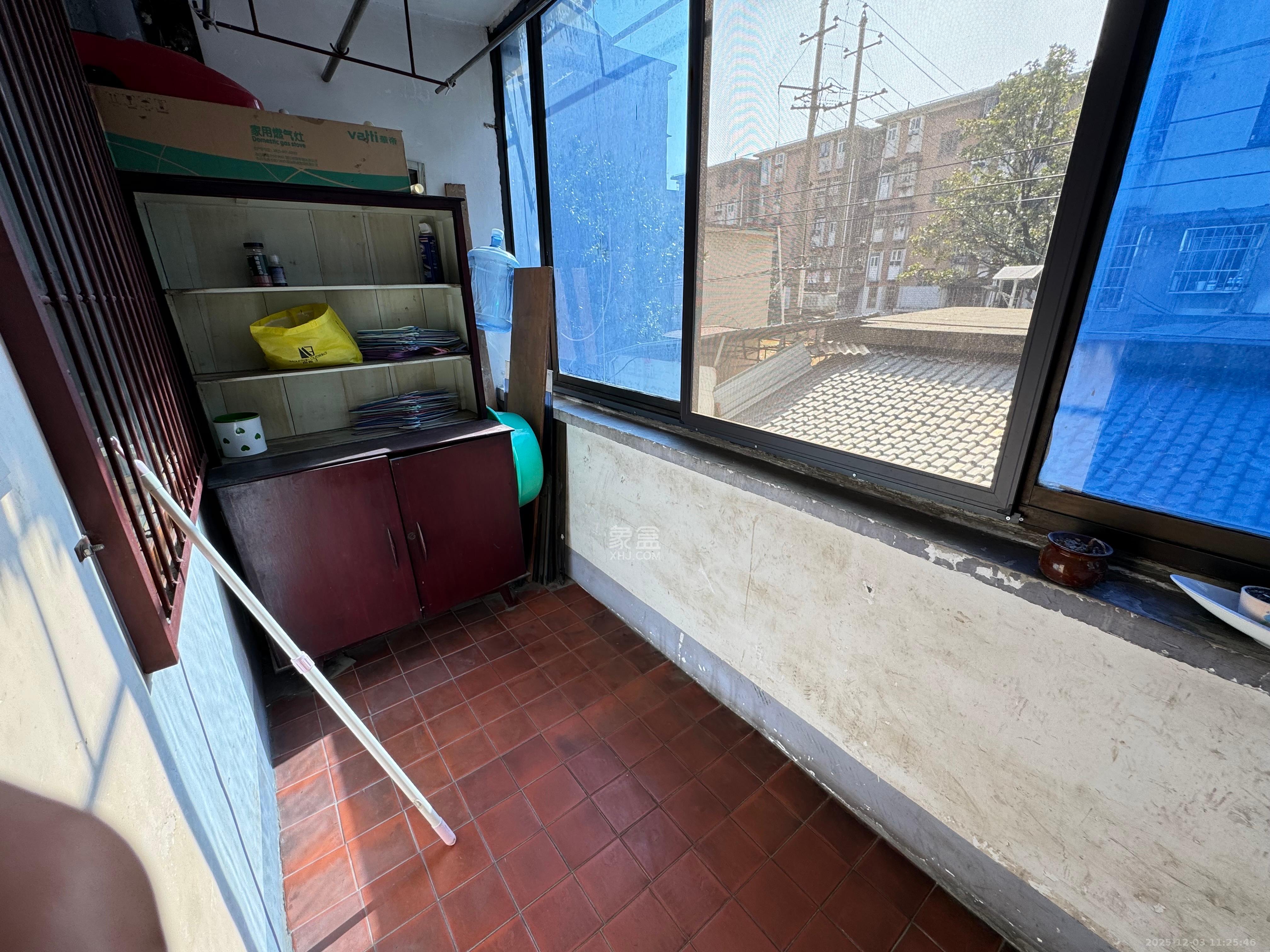 狮子山一片  3室1厅1卫    1400.0元/月室内图