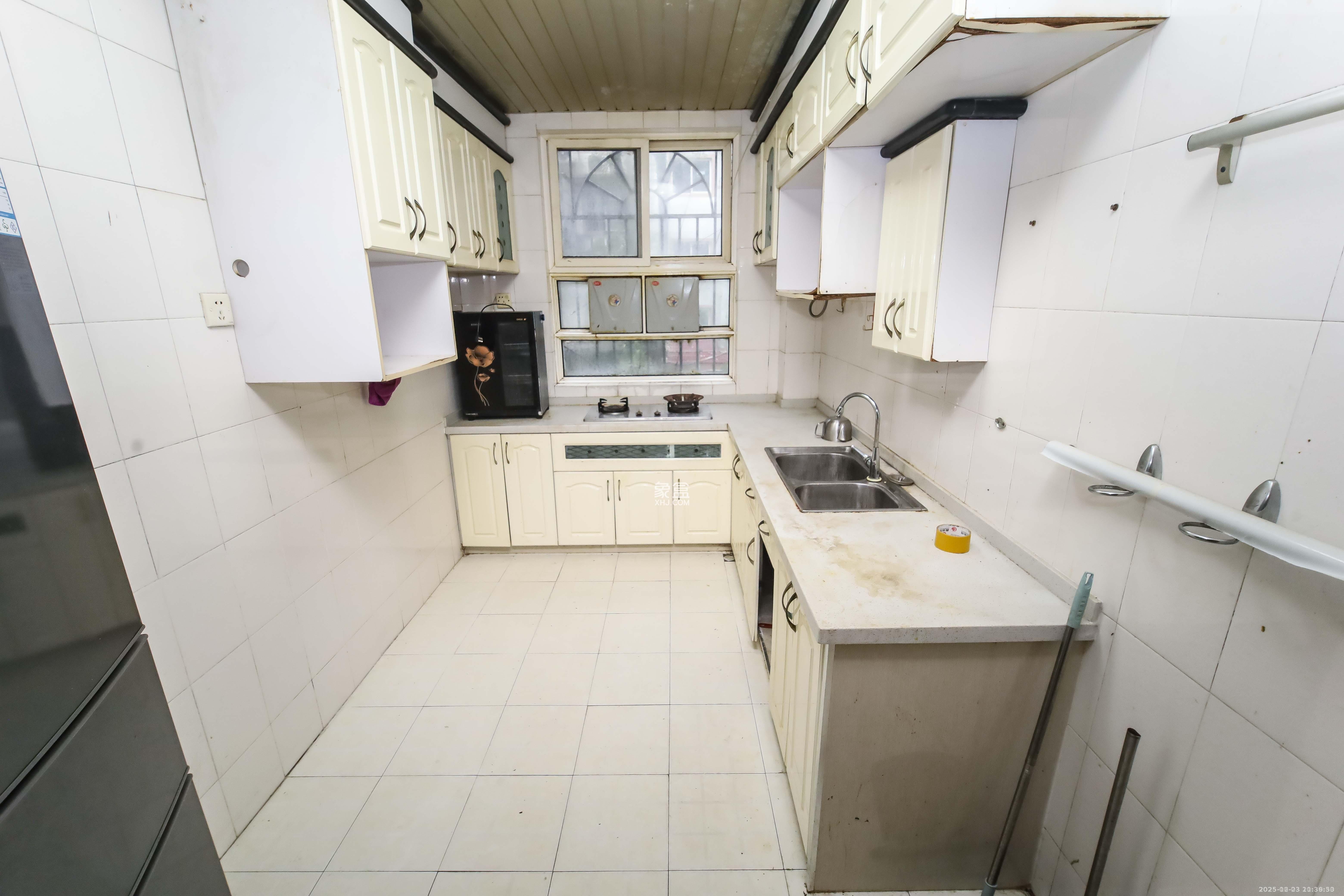 德政园  3室2厅1卫    1900.0元/月室内图