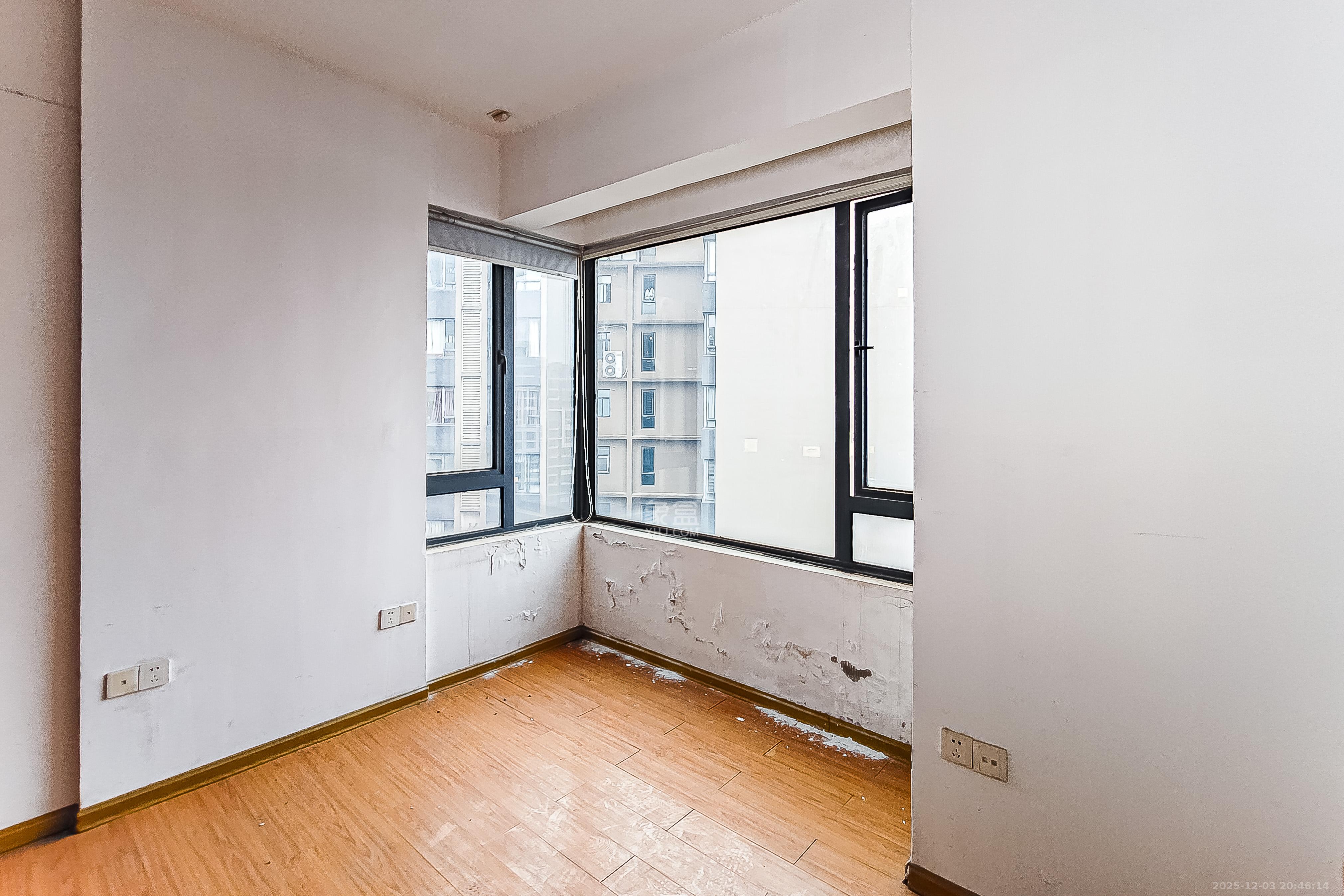 建发汇金国际  2室2厅1卫    96.8万客厅