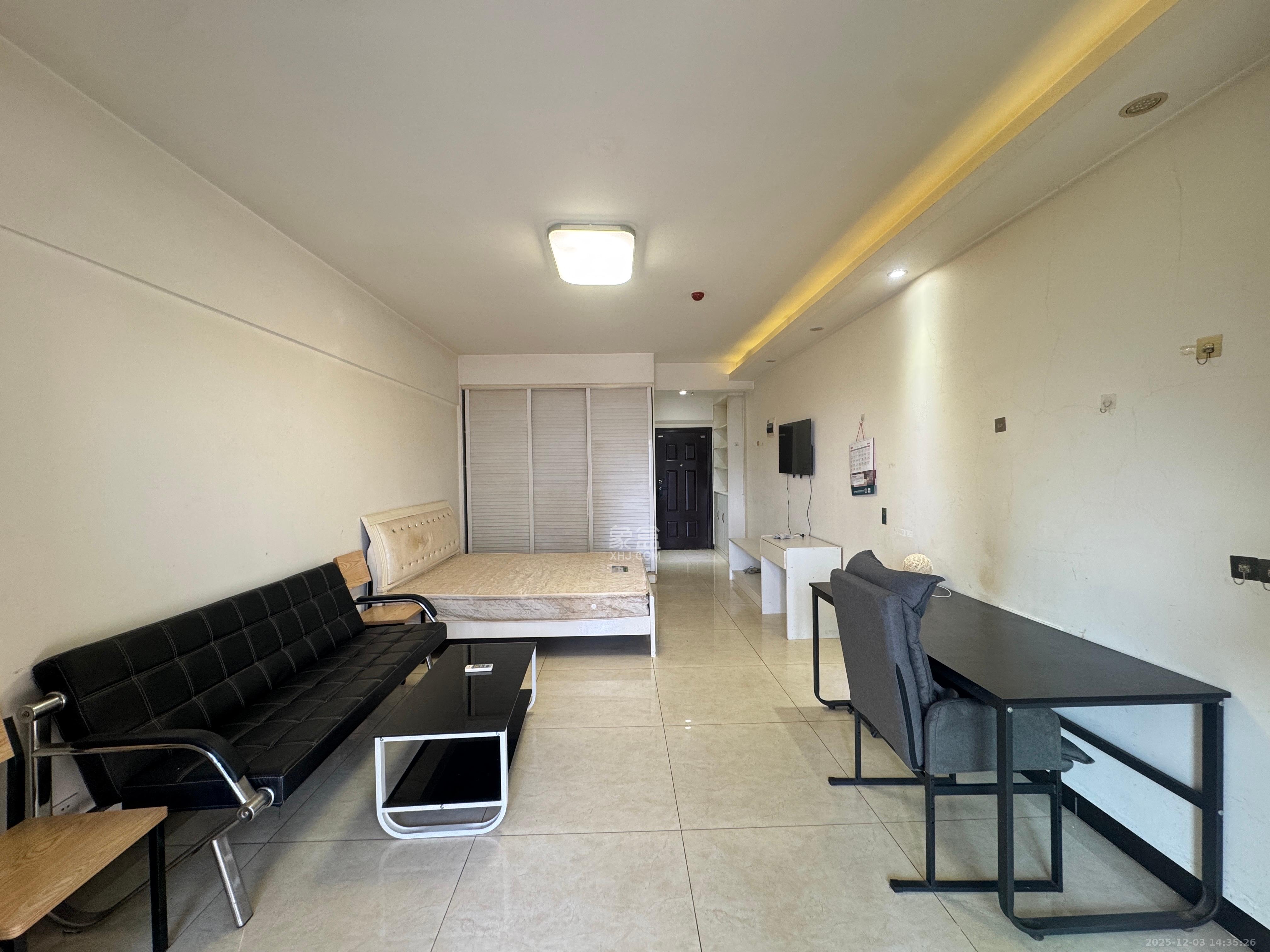 山水湾  1室1厅1卫    1350.0元/月室内图