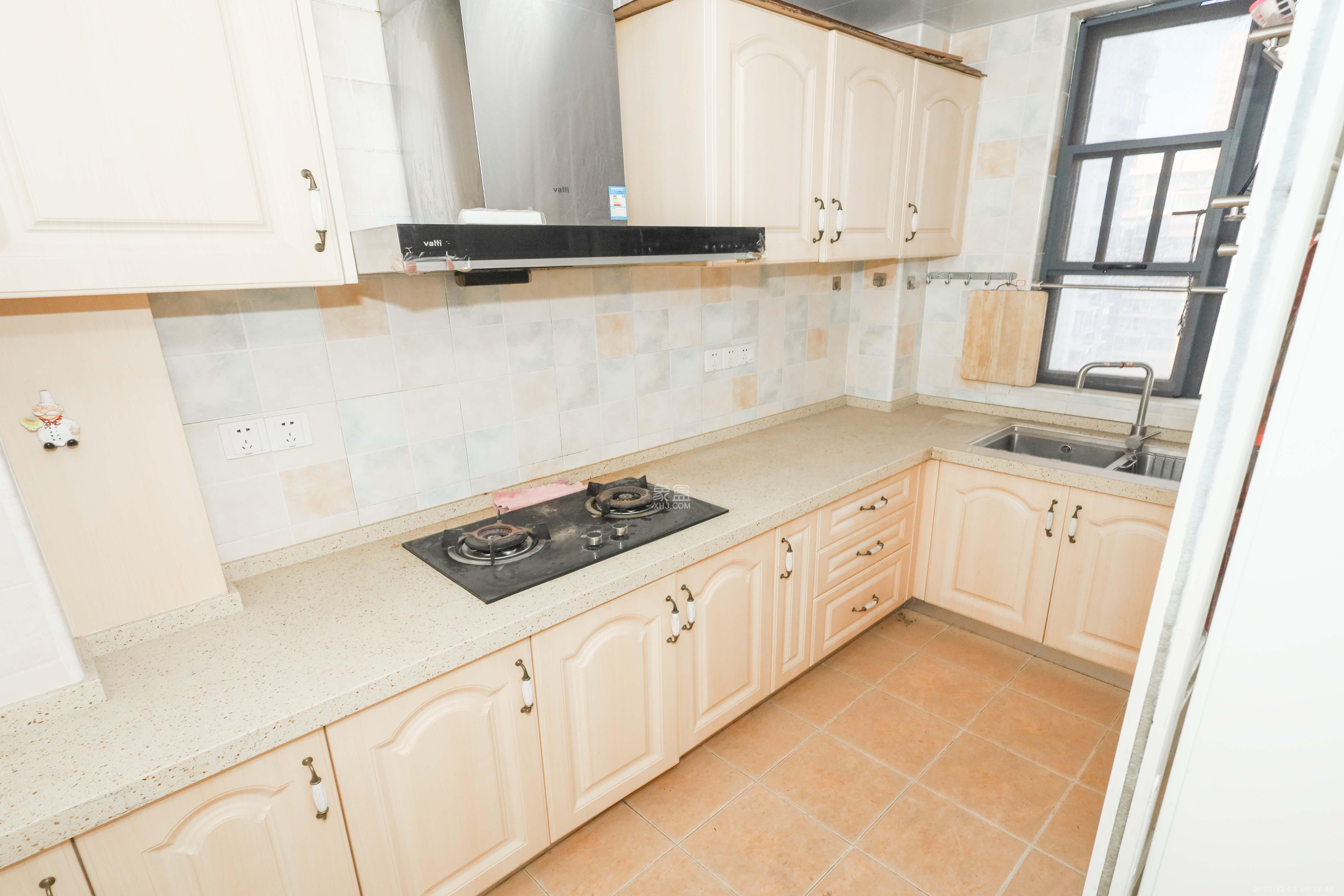 中国铁建梅溪青秀一期  4室2厅1卫    3000.0元/月室内图