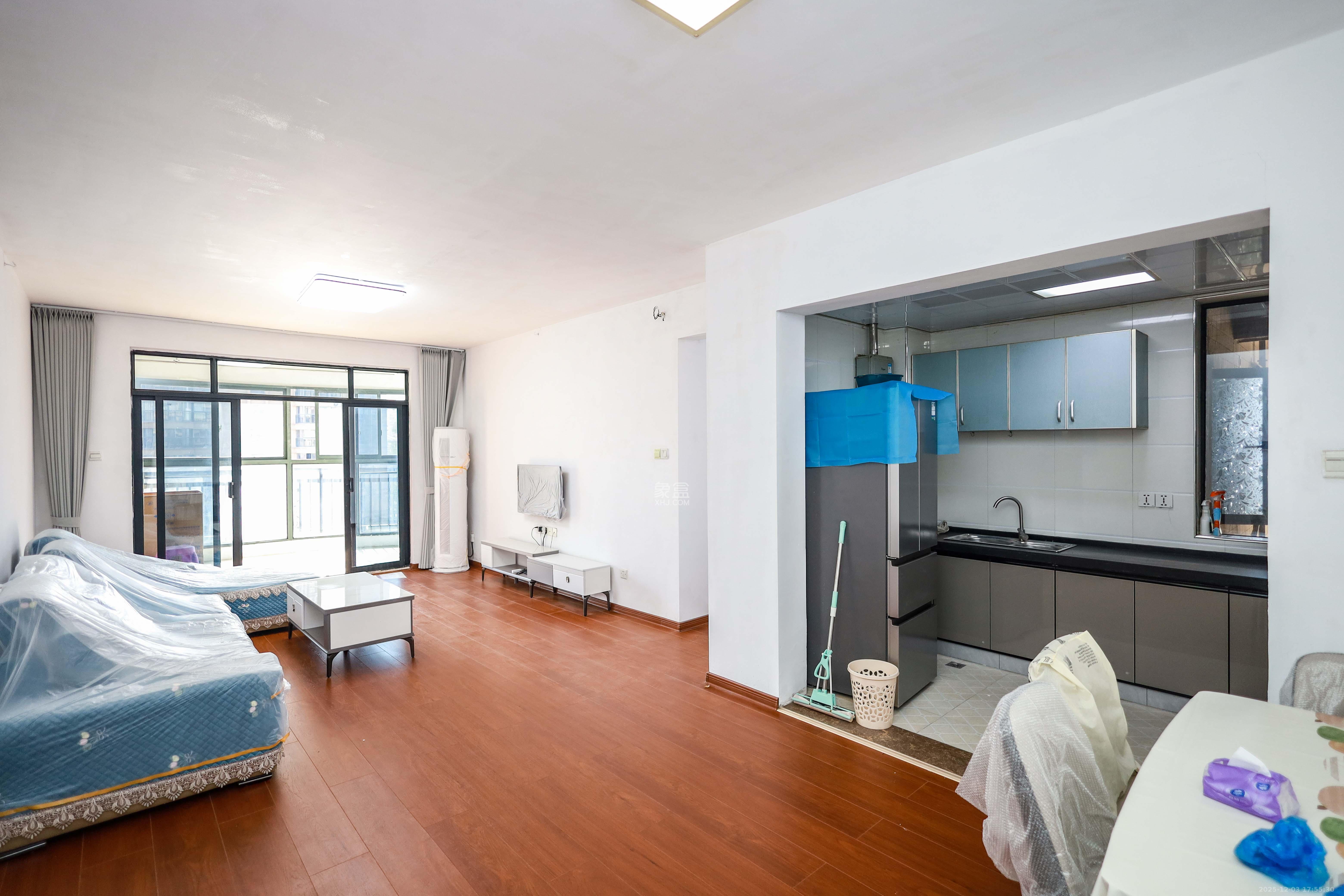 永祺西京 4室2厅2卫 155.0万 永祺西京 4室2厅2卫 155.0万客厅