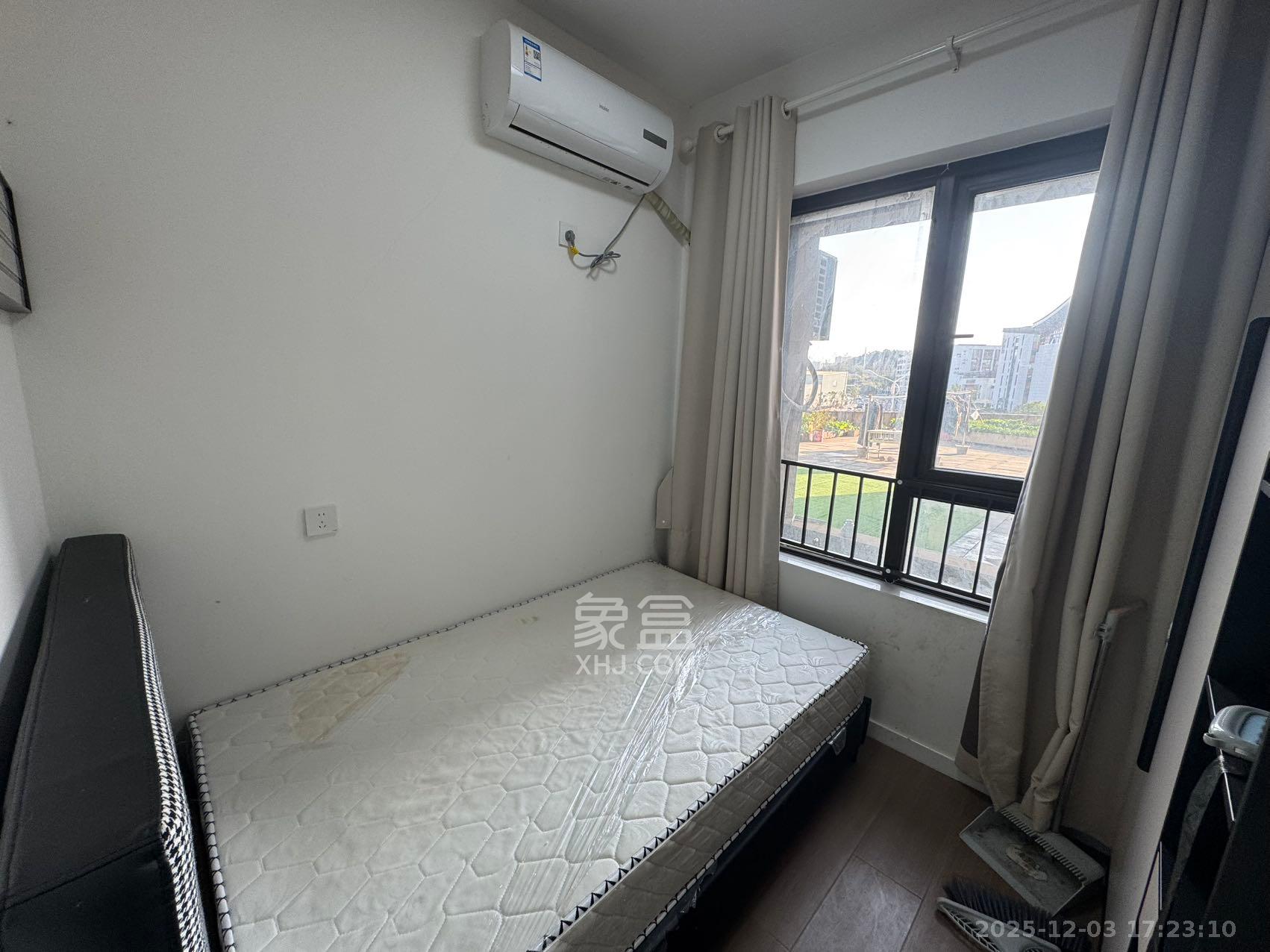 卓越蔚蓝城邦  3室2厅1卫    2200.0元/月室内图