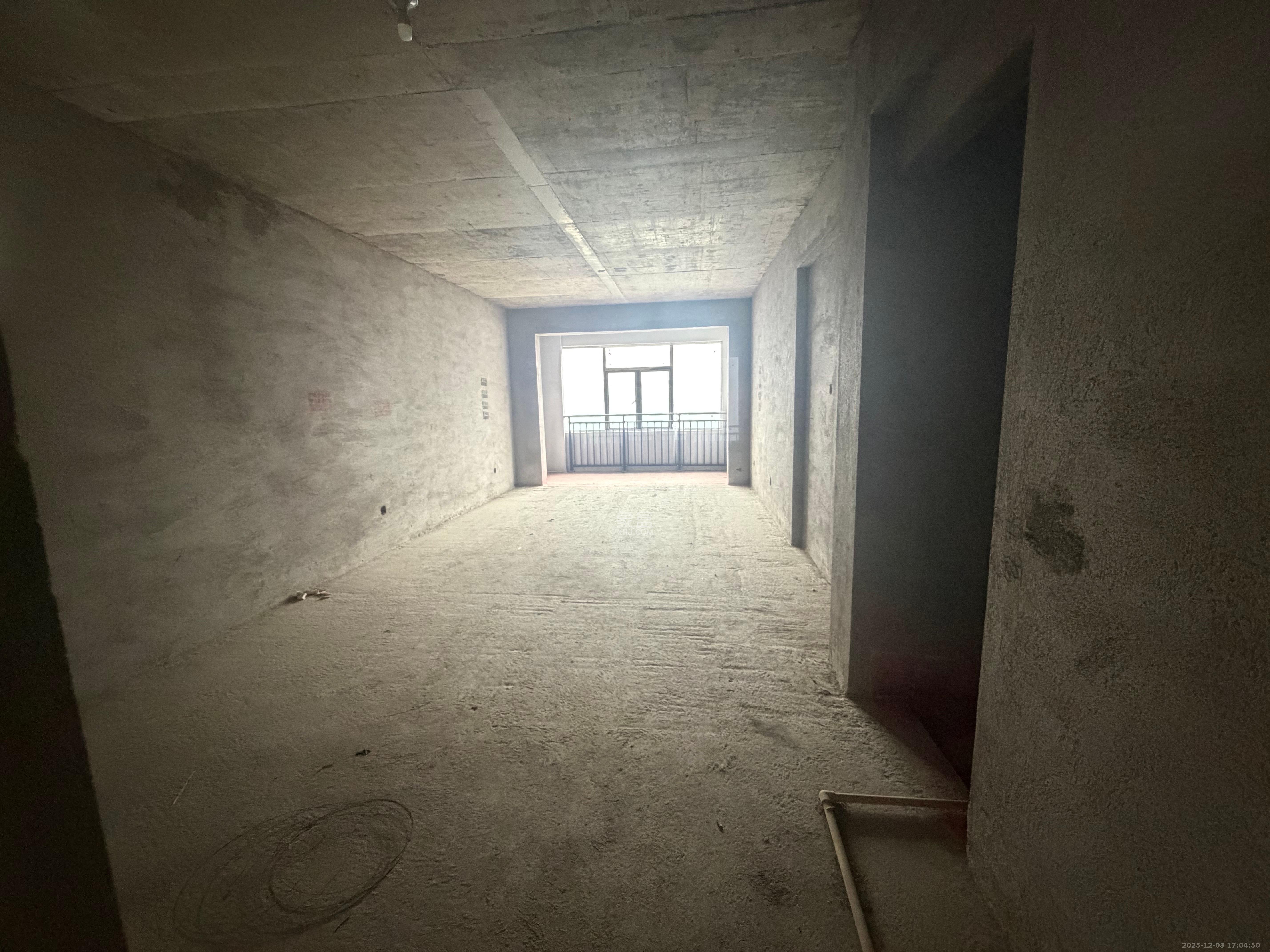 恒润国际 3室2厅2卫 45.0万 恒润国际 3室2厅2卫 45.0万客厅