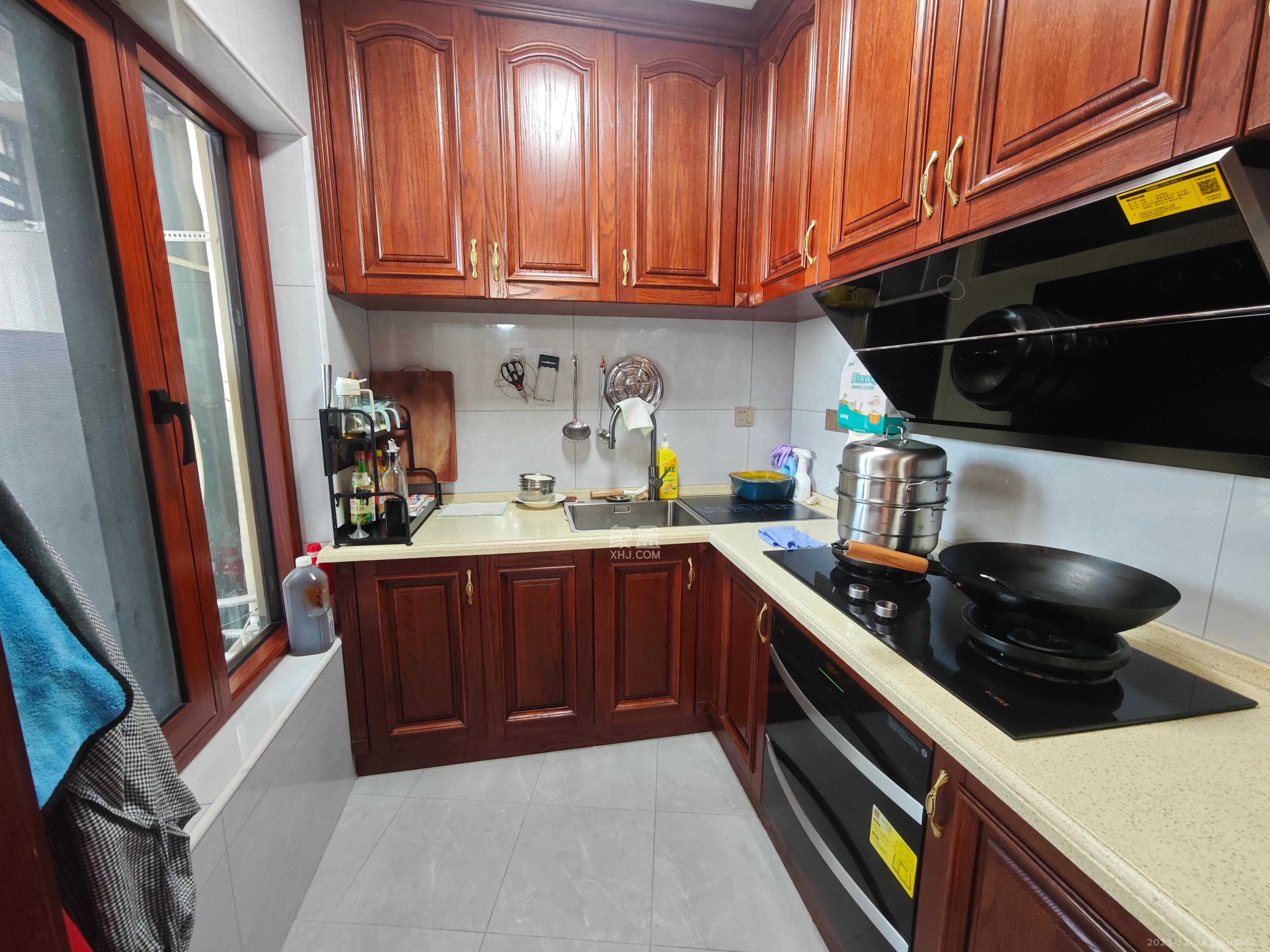 中建江山壹号  4室2厅2卫    15800.0元/月室内图