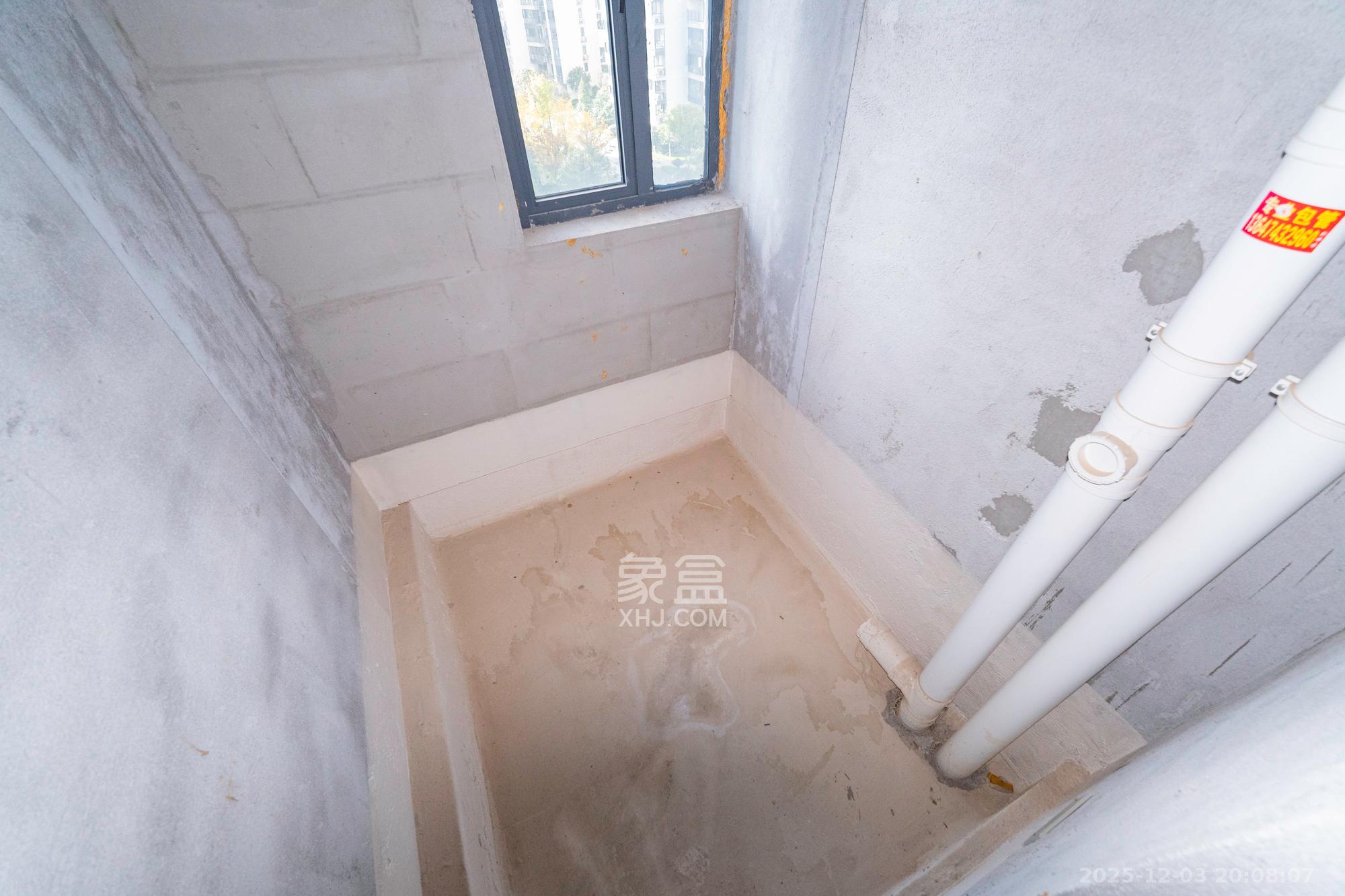 旭辉汇樾城 6室2厅3卫 135.0万 旭辉汇樾城 6室2厅3卫 135.0万卫生间