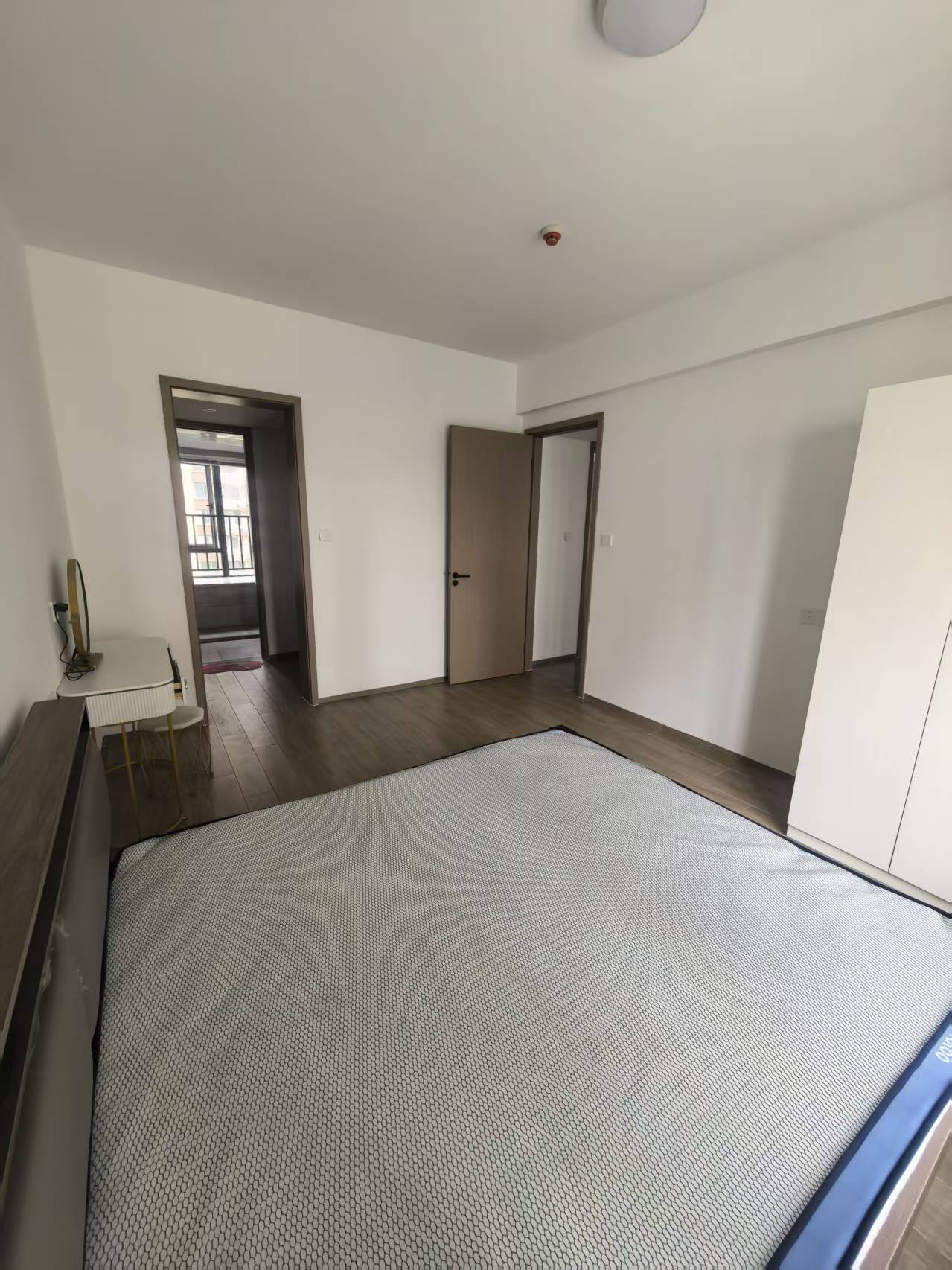 滨海丽景 3室2厅2卫 4500.0元/月 滨海丽景 3室2厅2卫 4500.0元/月室内图