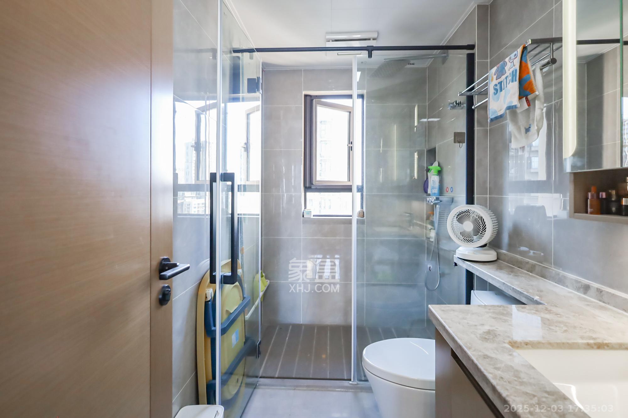 万科里金域国际 4室2厅2卫 285.0万 万科里金域国际 4室2厅2卫 285.0万卫生间