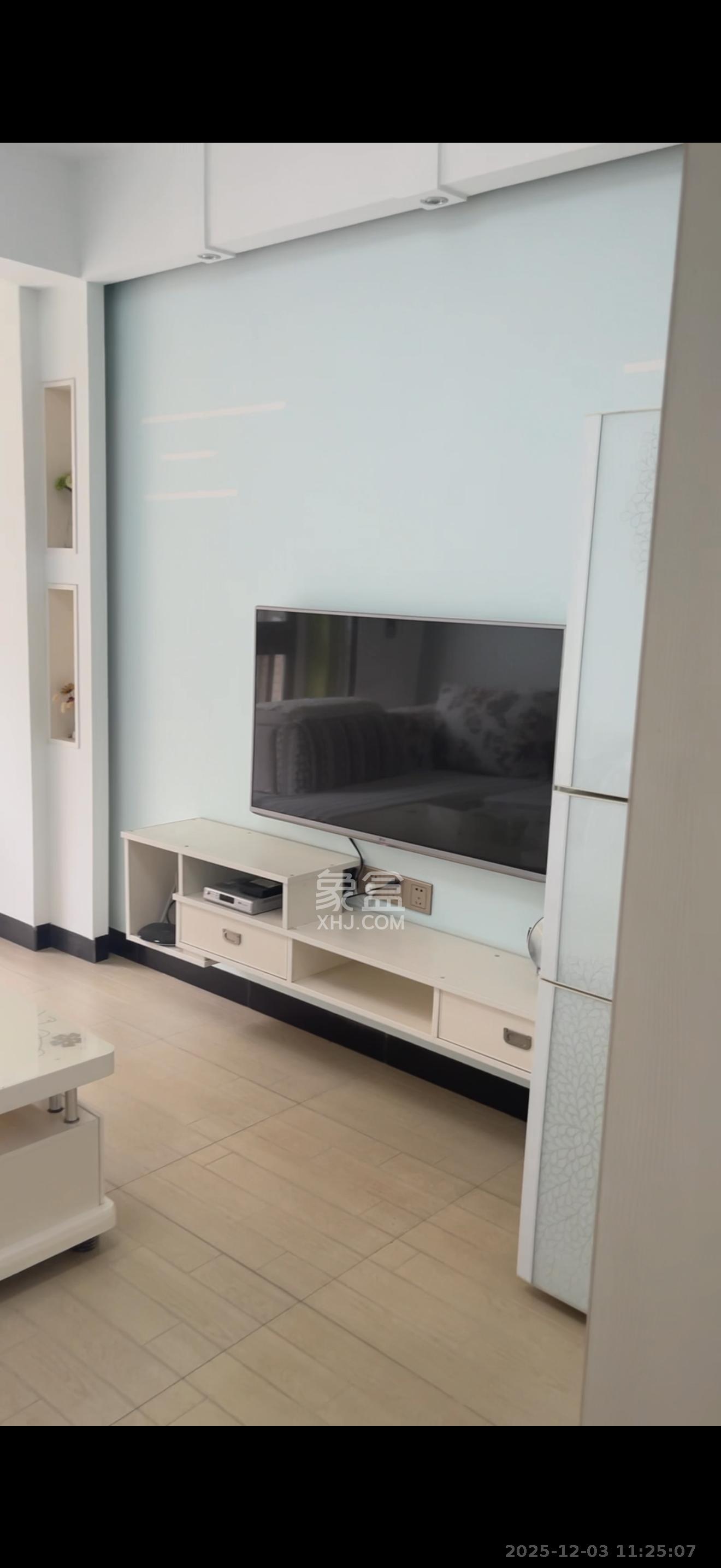 四季星城 1室2厅1卫 1900.0元/月 四季星城 1室2厅1卫 1900.0元/月室内图