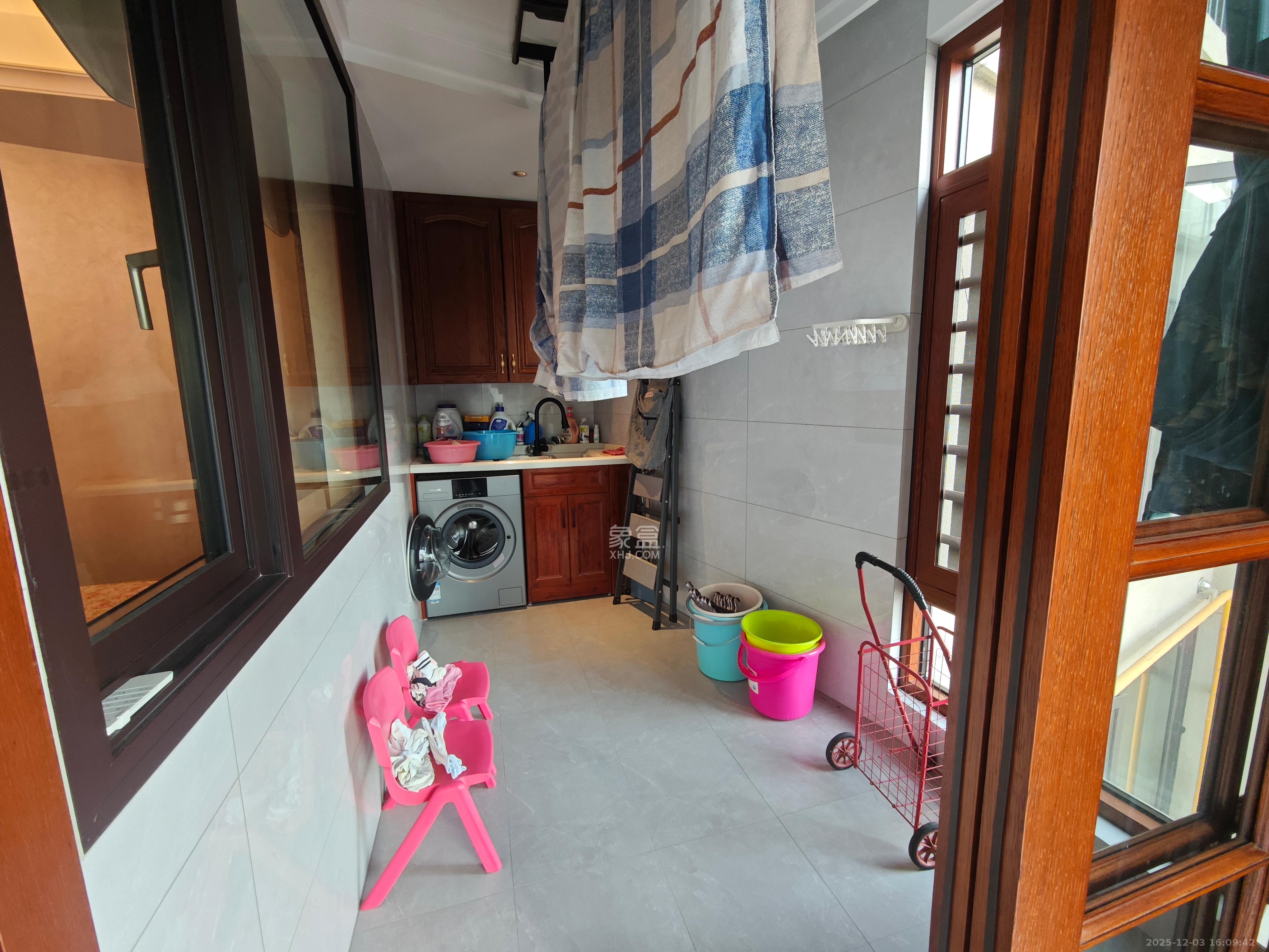 中建江山壹号 4室2厅2卫 15800.0元/月 中建江山壹号 4室2厅2卫 15800.0元/月室内图