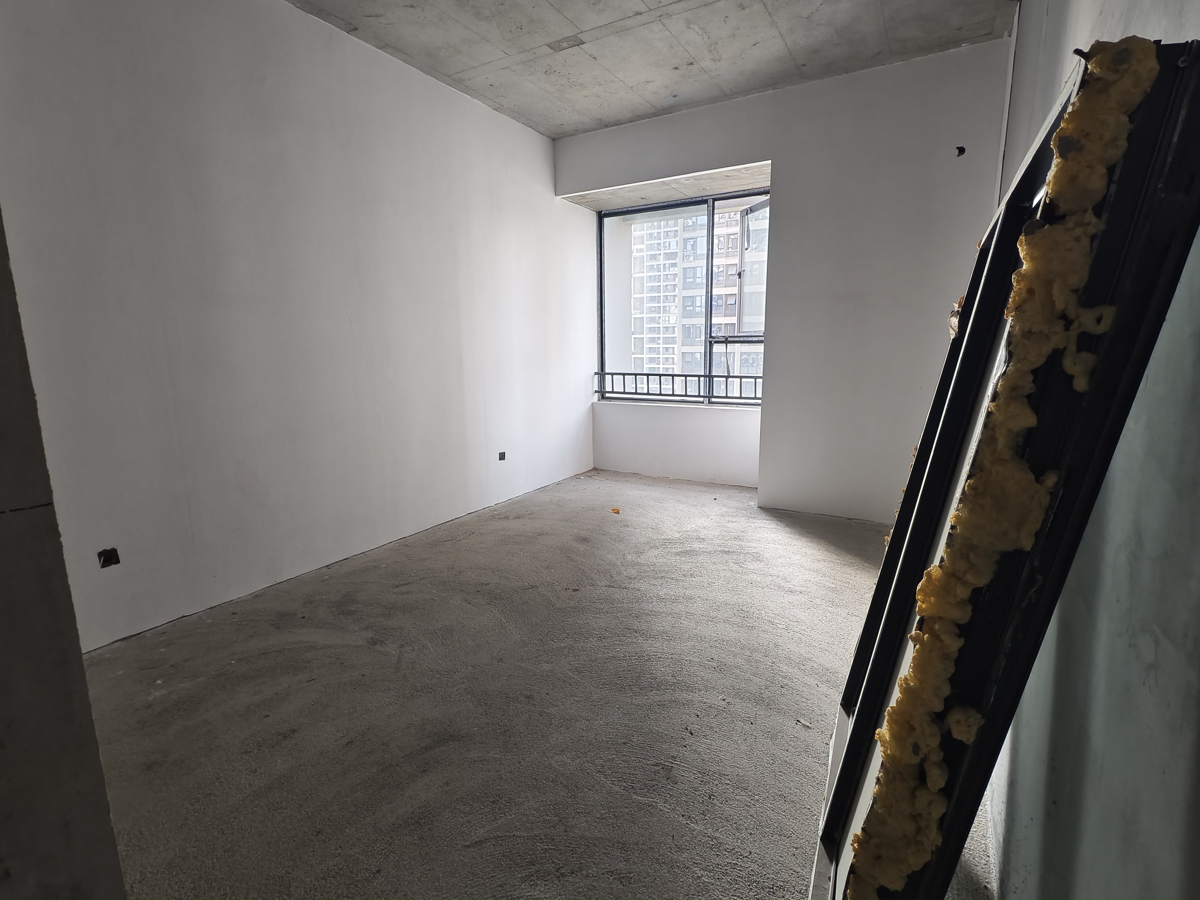 建工城城市之光  3室2厅2卫    72.8万客厅