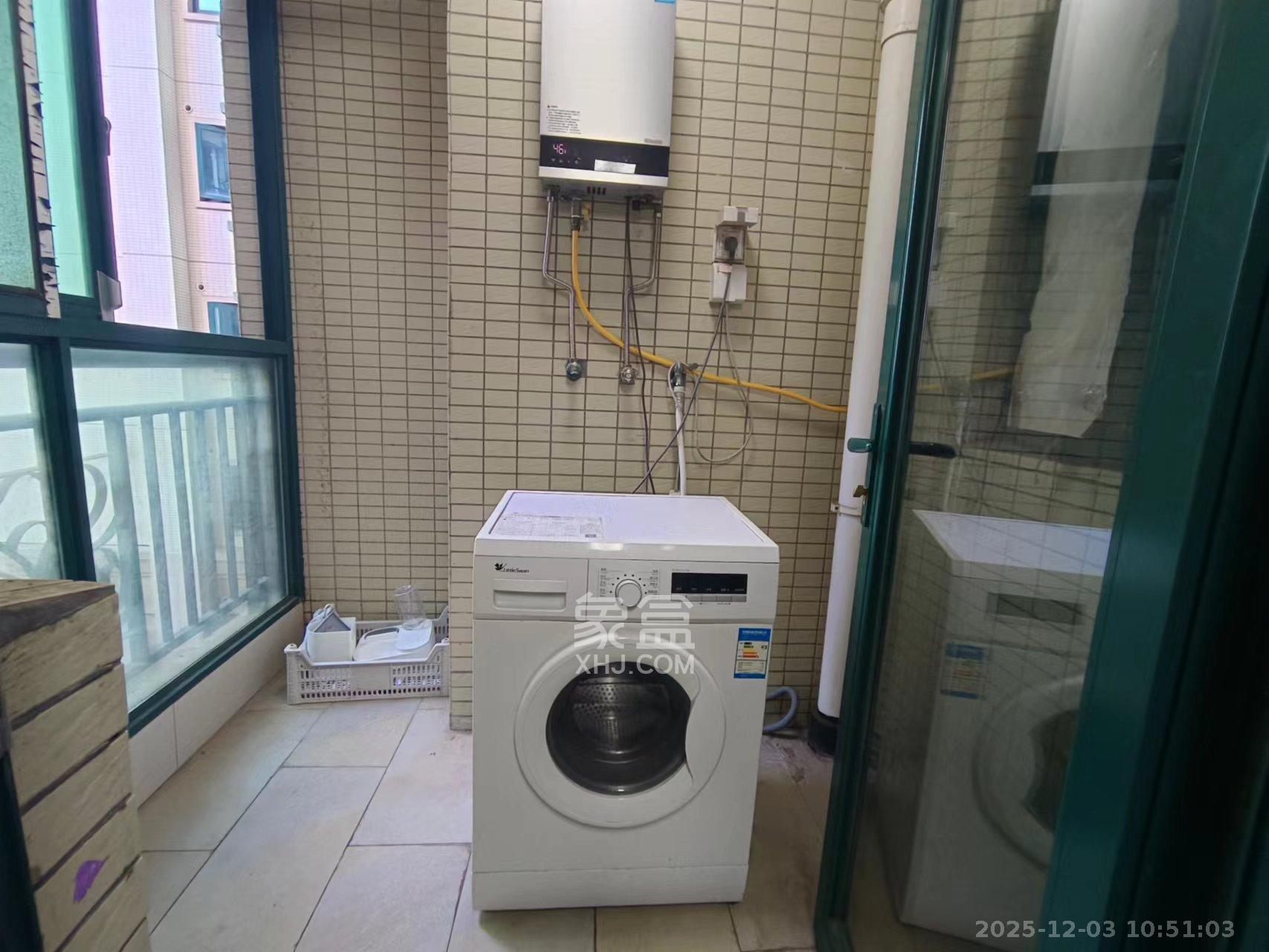 恒大城 3室2厅1卫 2400.0元/月 恒大城 3室2厅1卫 2400.0元/月室内图