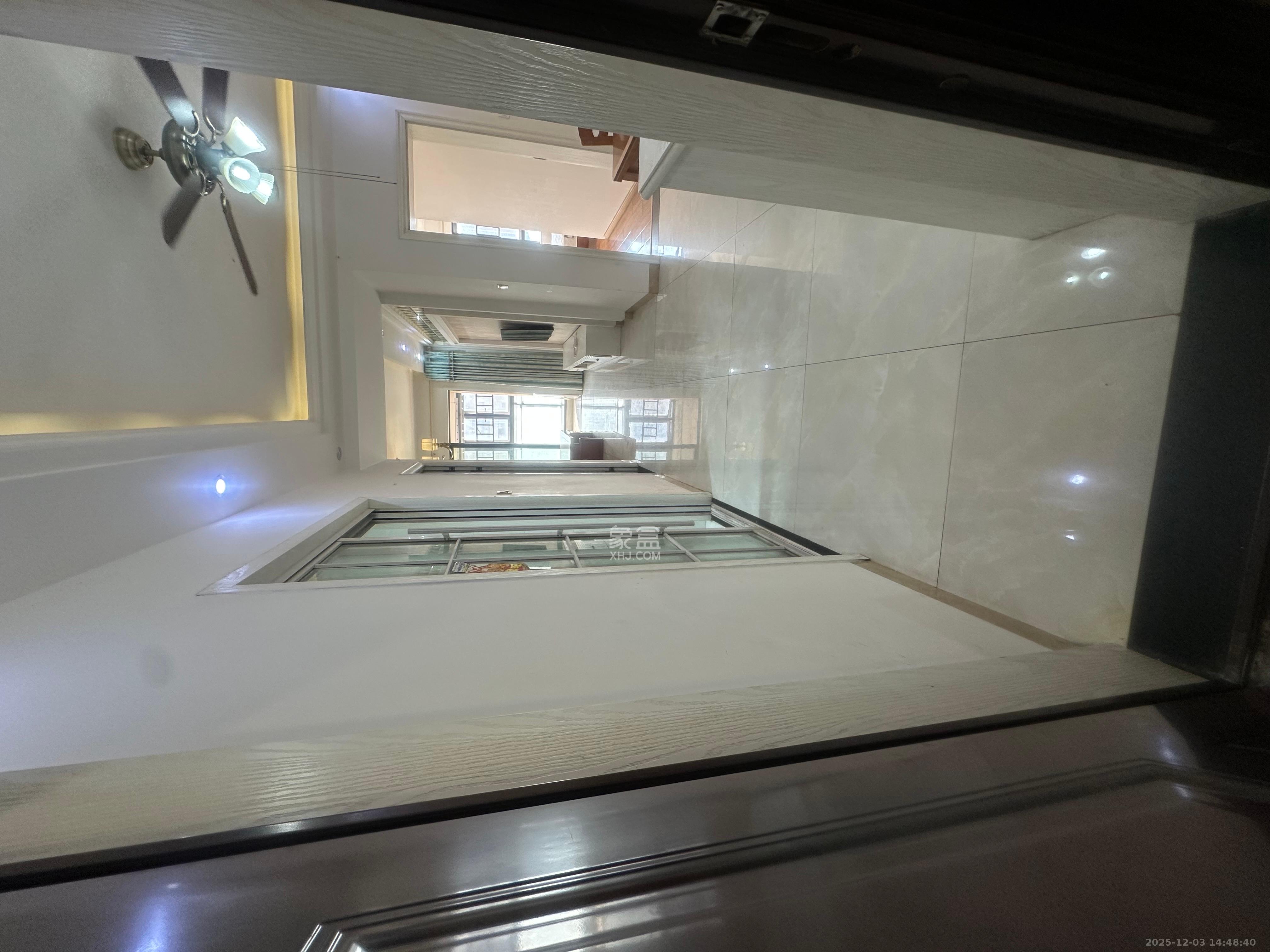 奥克斯广场  3室2厅1卫    3000.0元/月