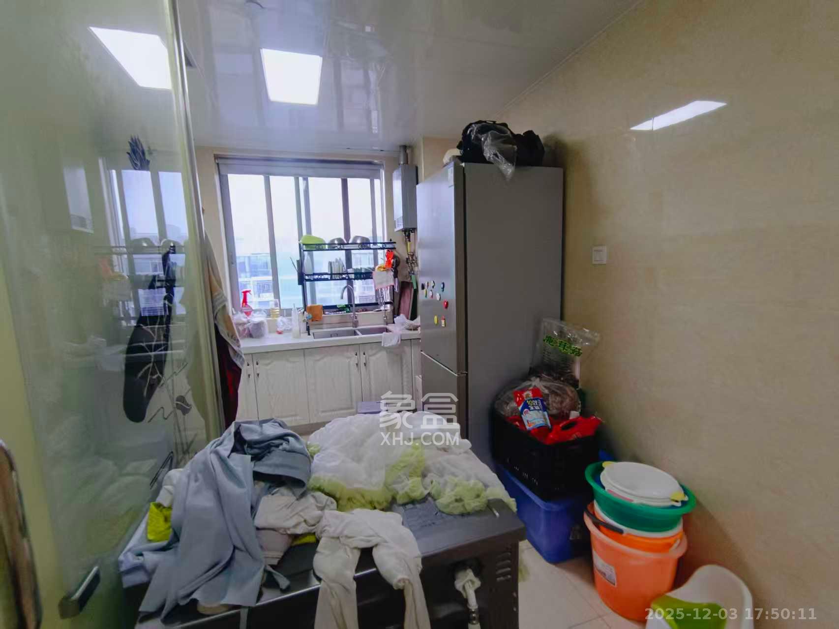 阳光100二期  3室2厅1卫    2500.0元/月室内图