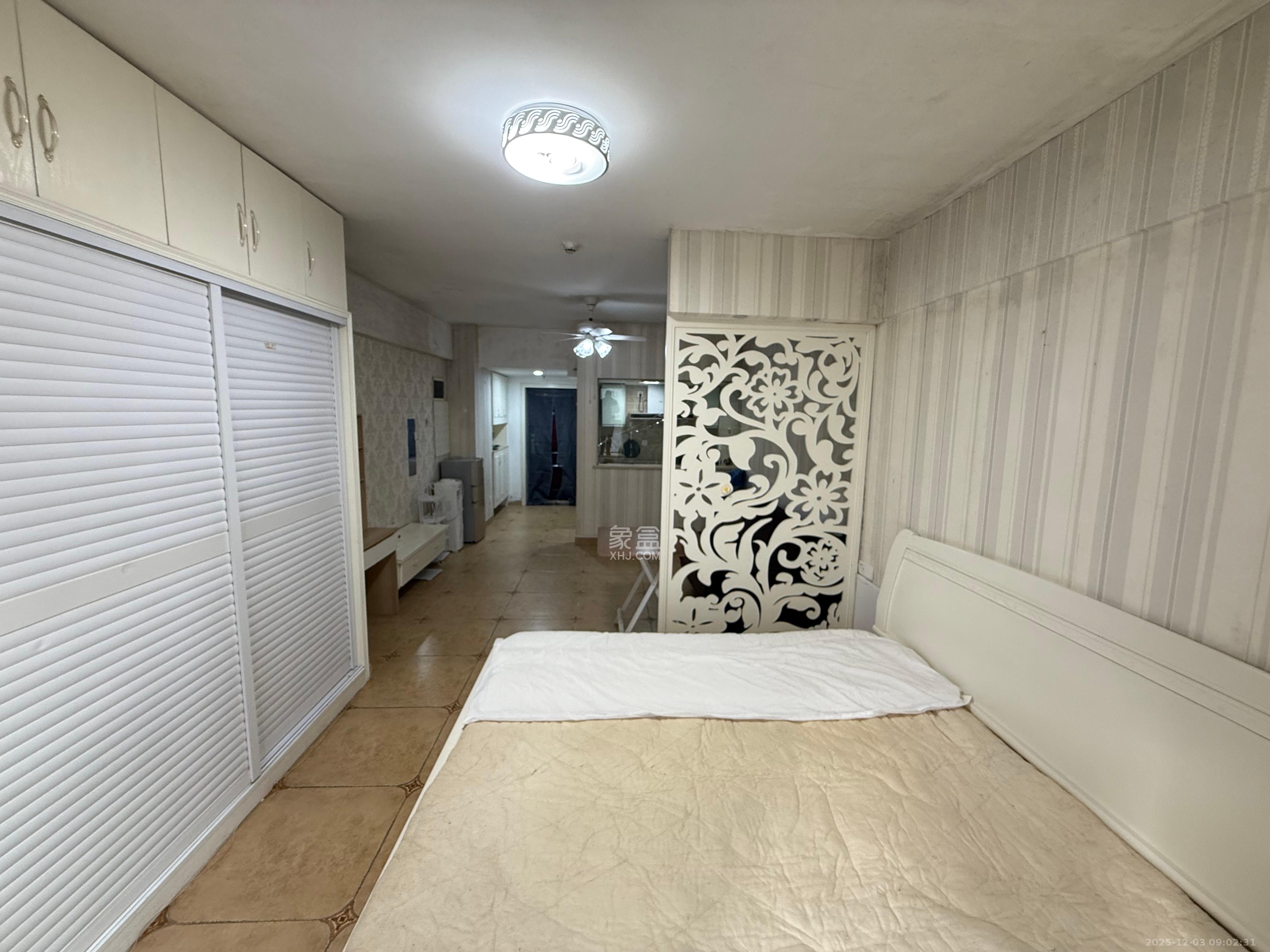 三重星都心  1室1厅1卫    1600.0元/月