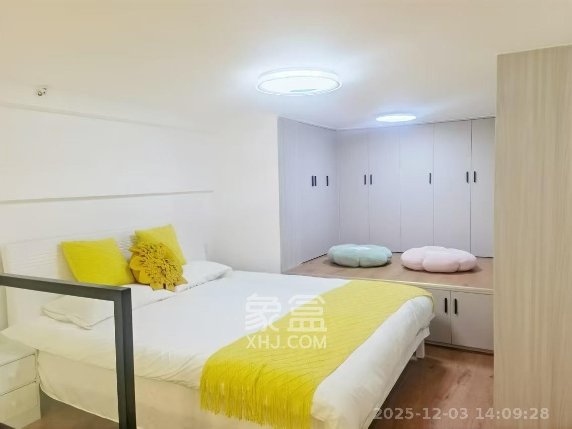 越秀悦湖台 2室2厅1卫 2300.0元/月 越秀悦湖台 2室2厅1卫 2300.0元/月室内图