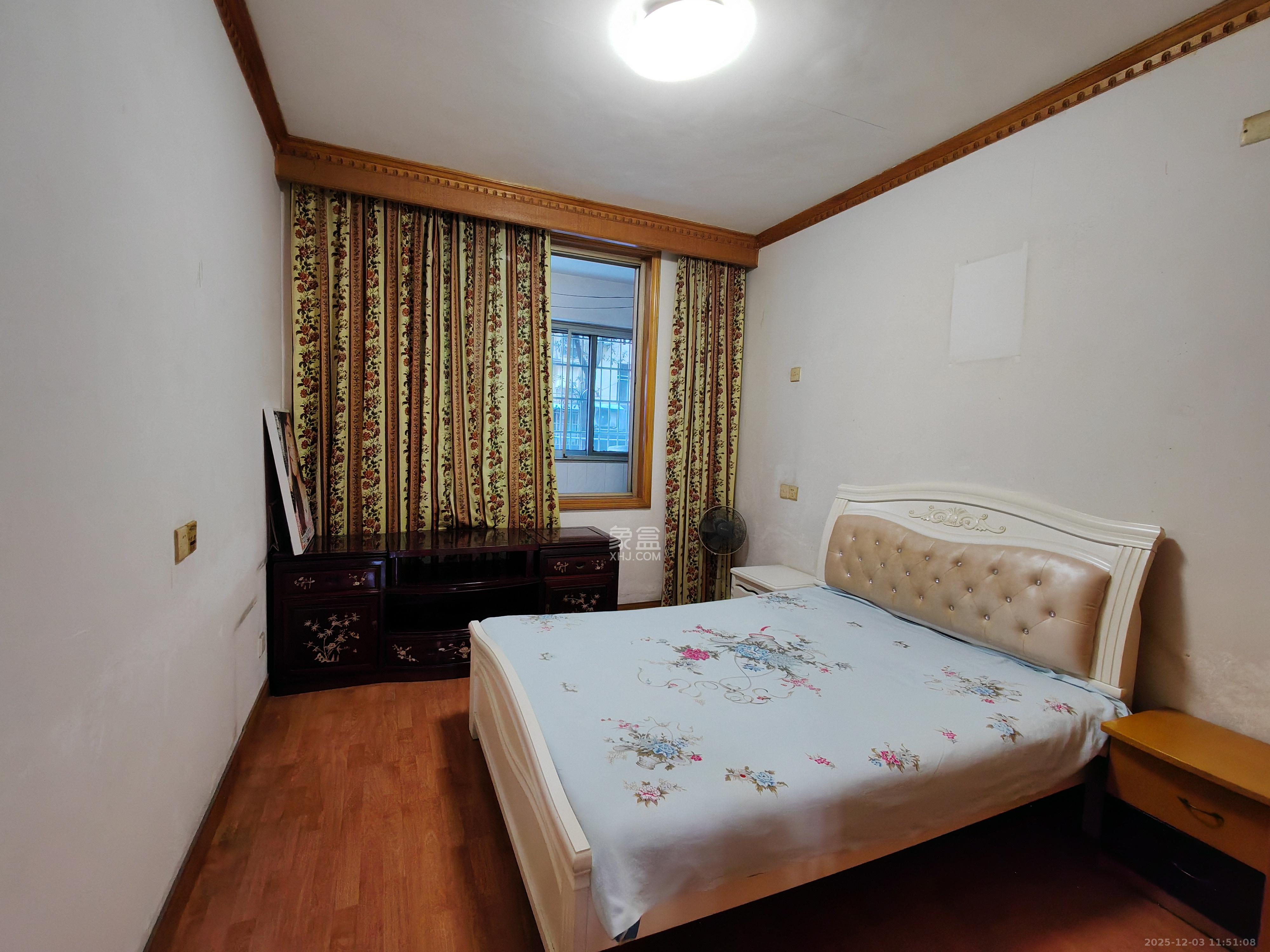 枫林小区 2室2厅1卫 1500.0元/月 枫林小区 2室2厅1卫 1500.0元/月室内图