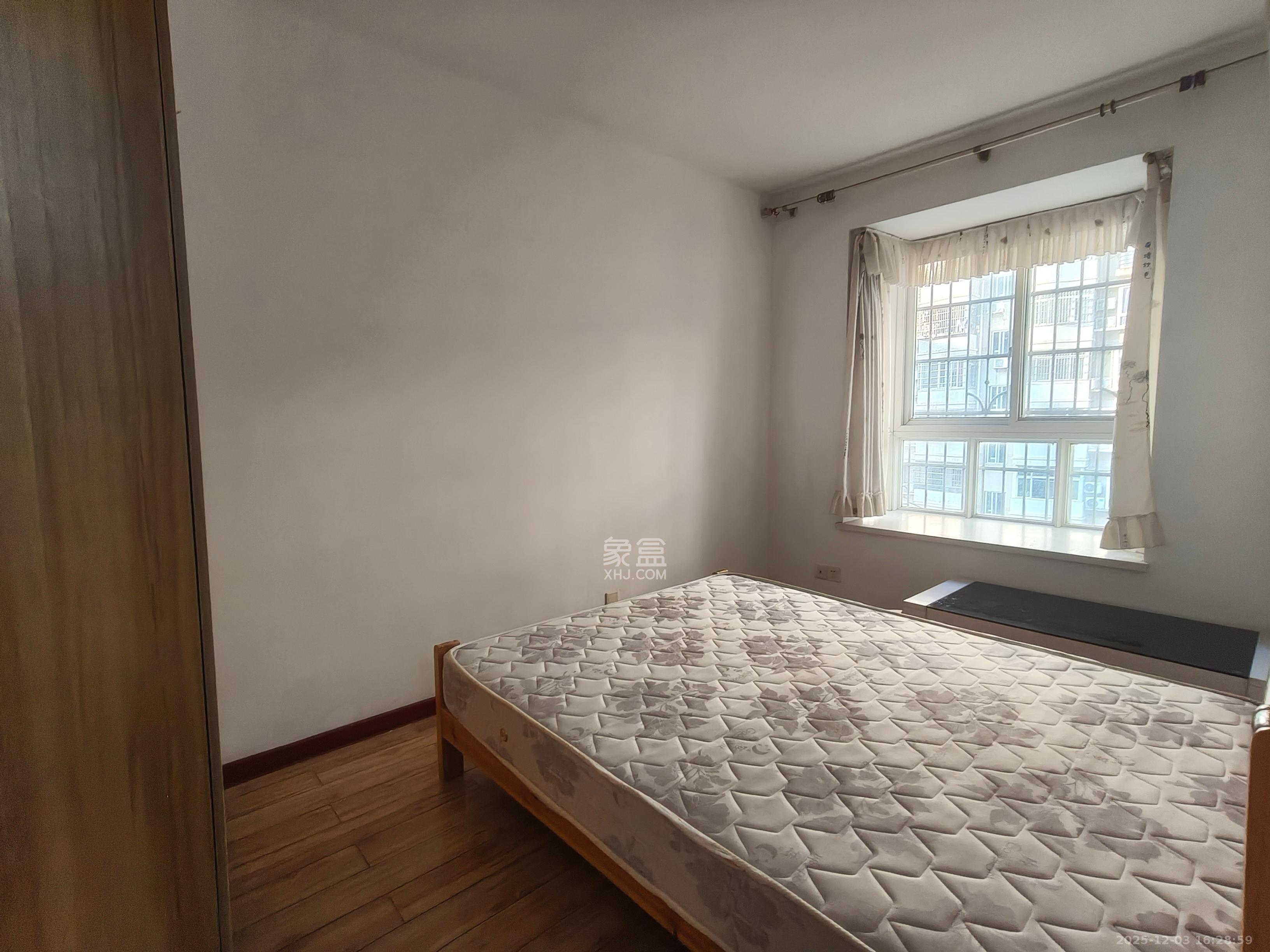 晶华美地  2室2厅2卫    1500.0元/月室内图